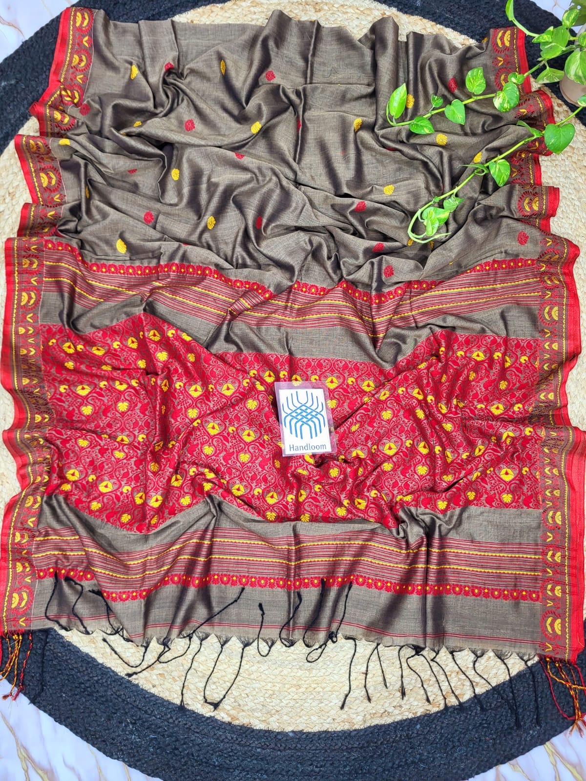 Cotton bi cotton jamdani saree from Bengal