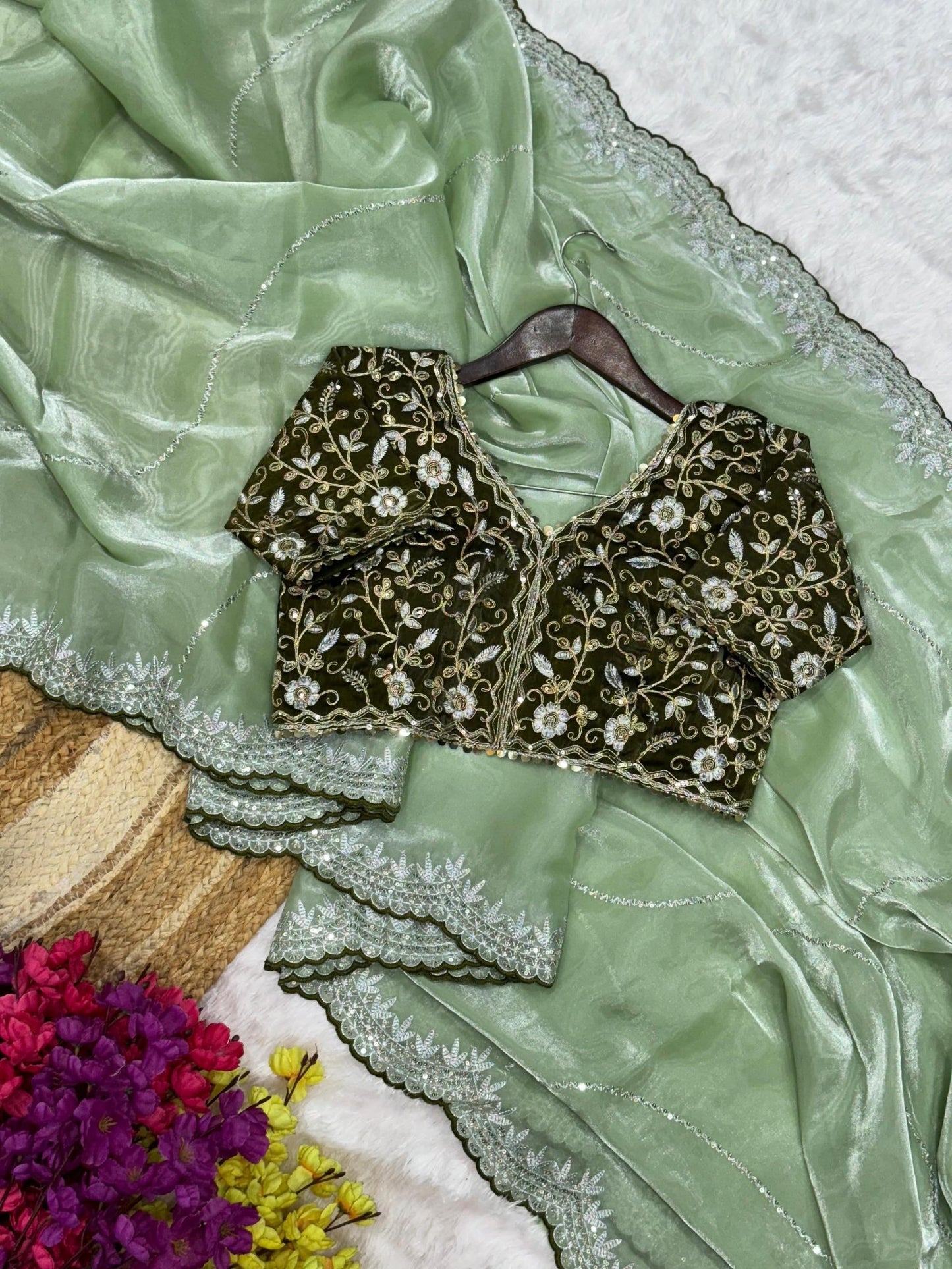 Jimmy choo saree with stitched blouse of 38 inch - Pista