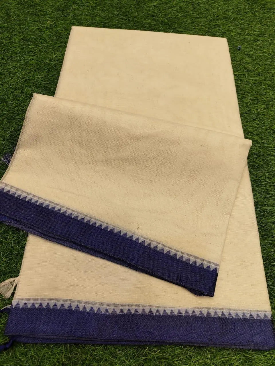 Authentic Dhanekhali Taant Putul's Fashion