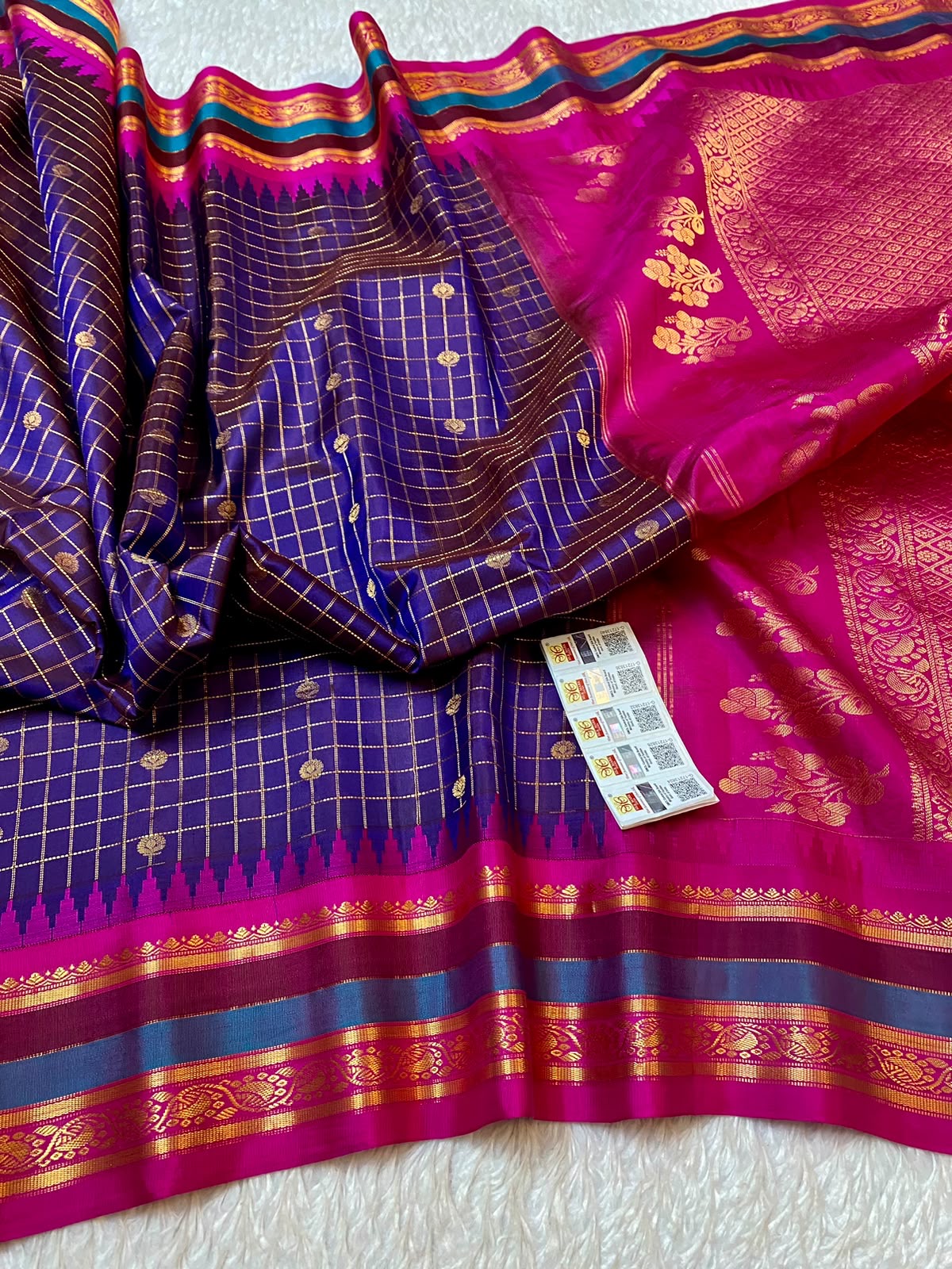 Pure Gadwal Silk Saree with Temple Kuttu Weaving
