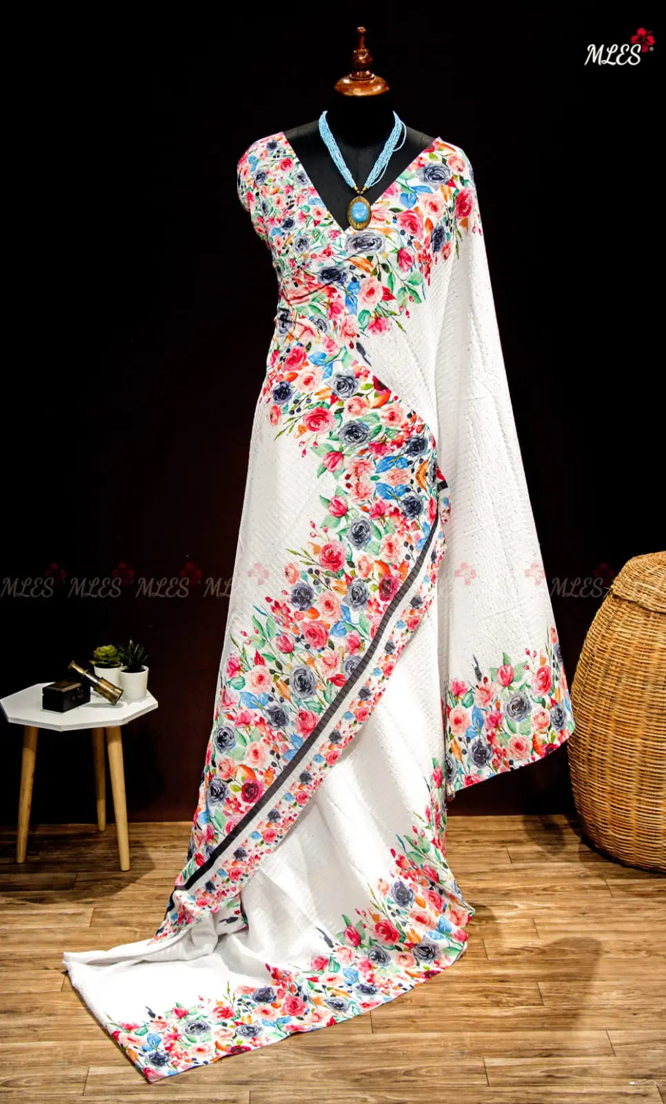 Chiffon saree hotsell dress design