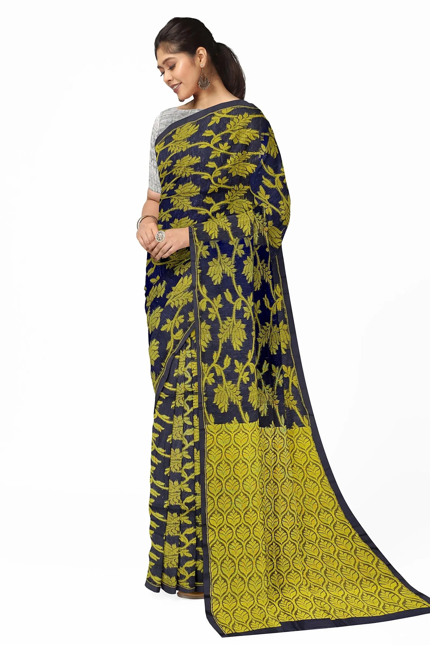 Linen Banarasi saree Putul's fashion
