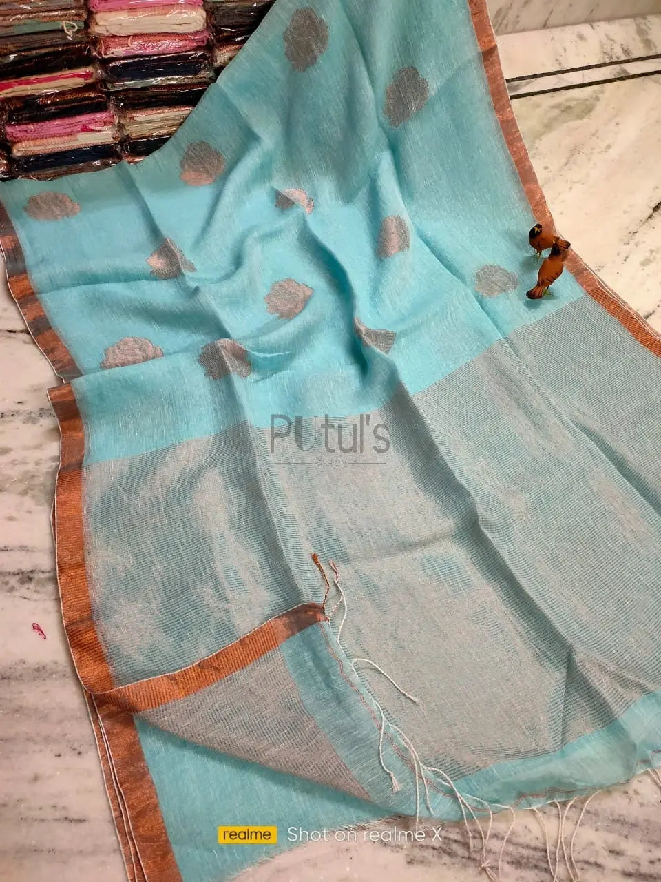 Linen Jamdani Rose motif saree Putul's Fashion