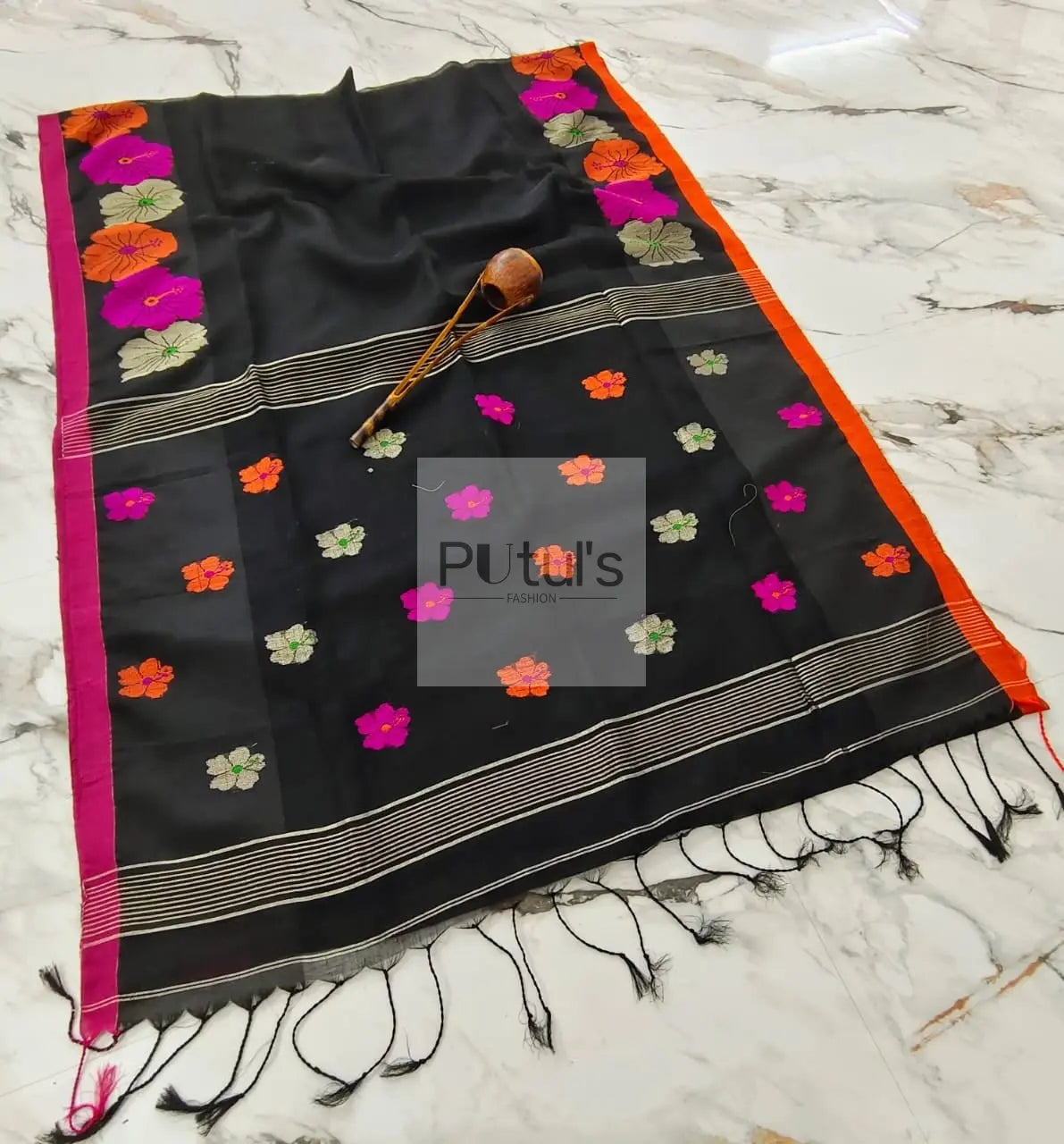 Linen Jamdani saree hibiscus motif Putul's Fashion