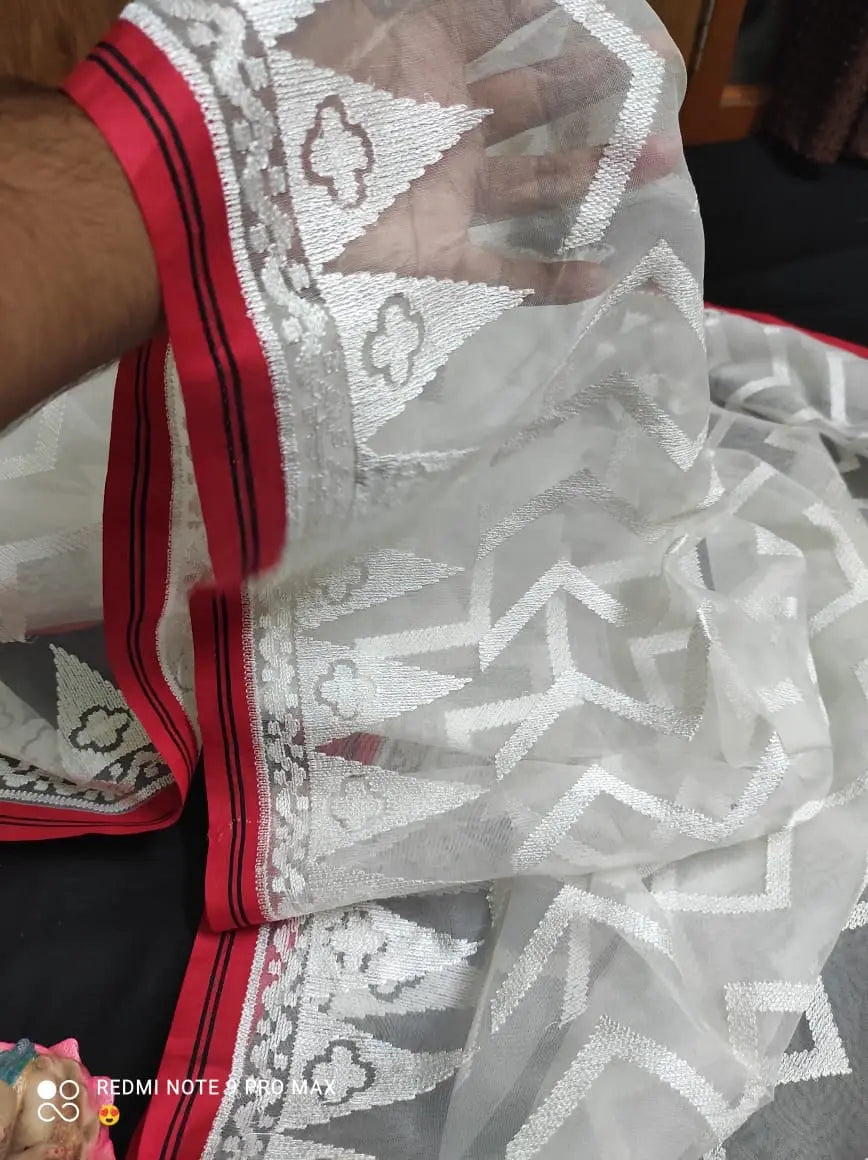 Parsi embroidery muslin saree of Bengal Putul's Fashion