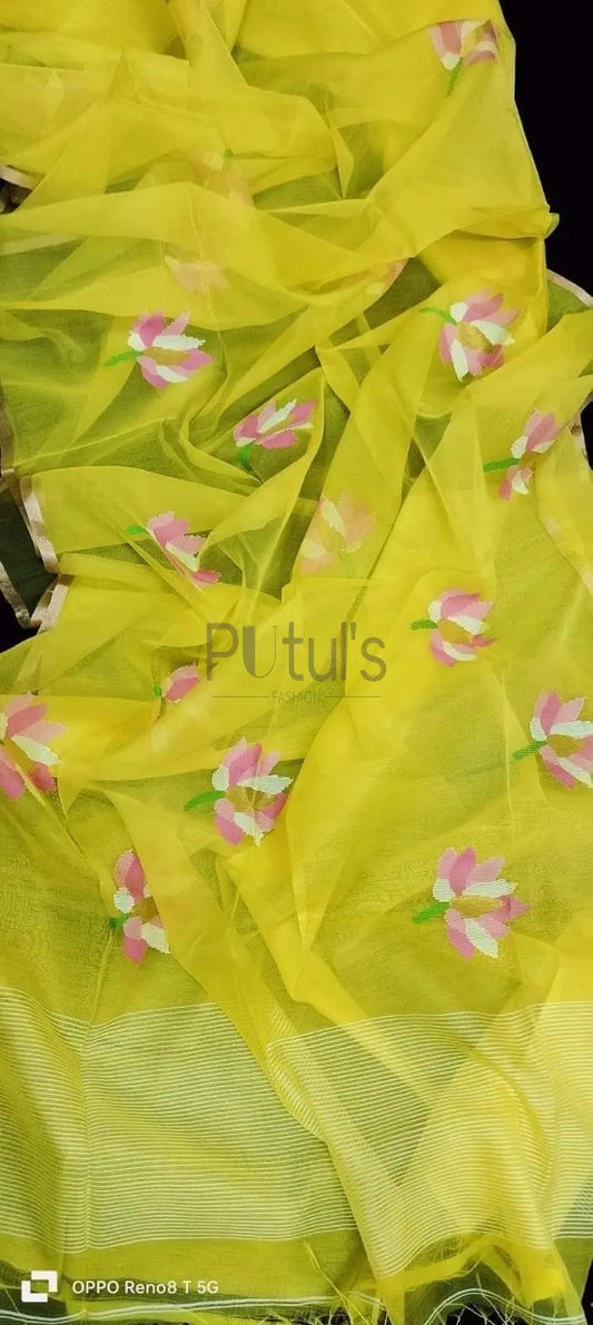 Poddo muslin saree from Bengal Putul's Fashion