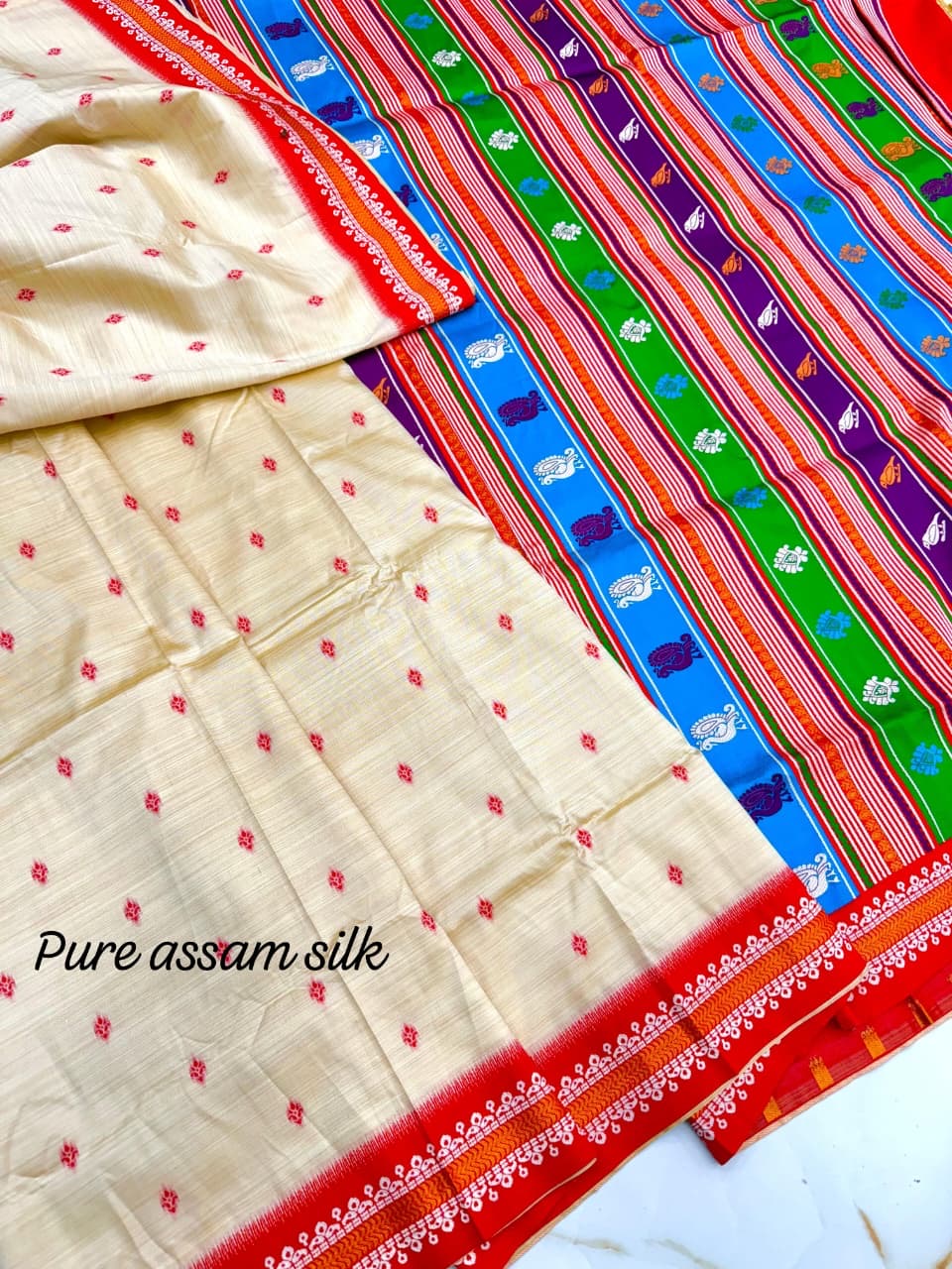 Assam Silk Saree with Red Diamond Motifs and Vibrant Striped Pallu - Red - silk saree