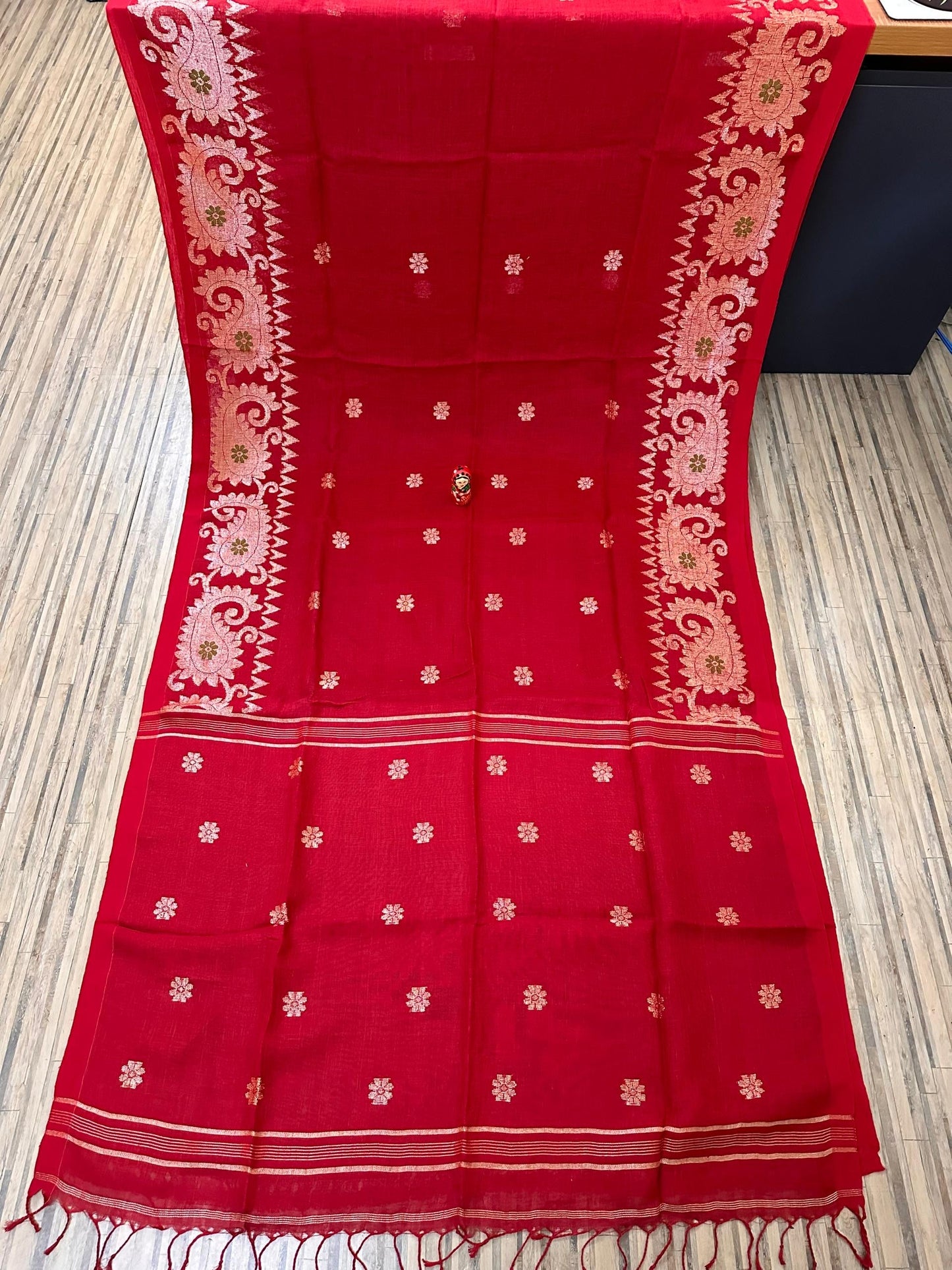Red coloured kolka Linen Jamdani saree - Linen Saree