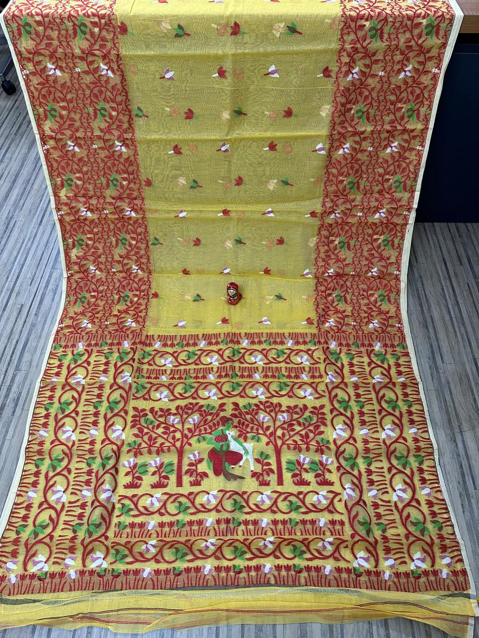 Bengal dhakai jamdani shakuntala motif on pallu - jamdani saree