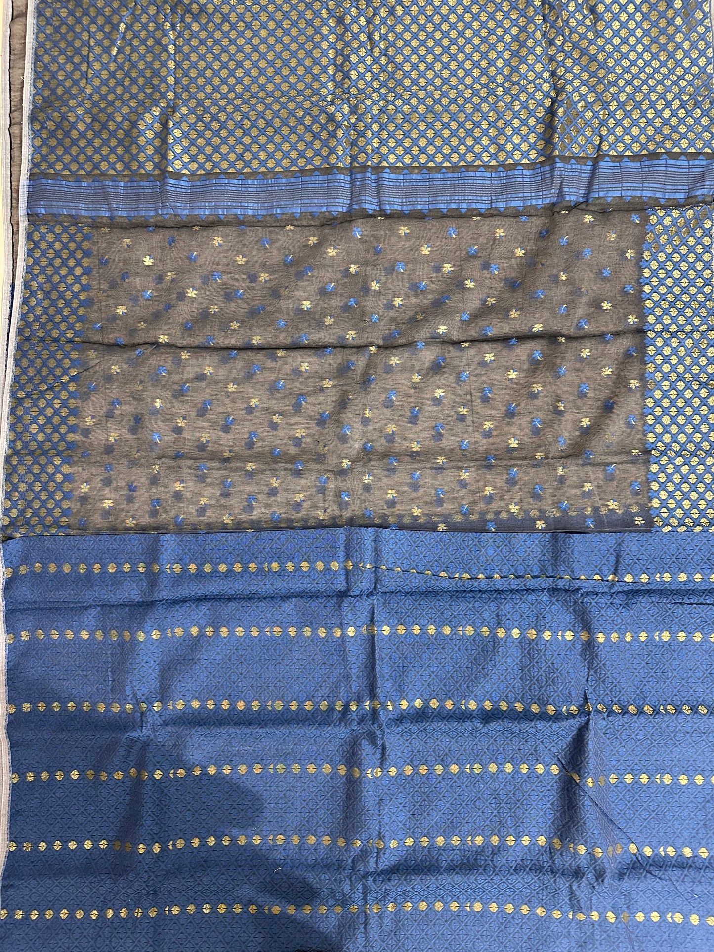 Bengal Soft Dhakai Jamdani Half Half Saree - Putul's Fashion