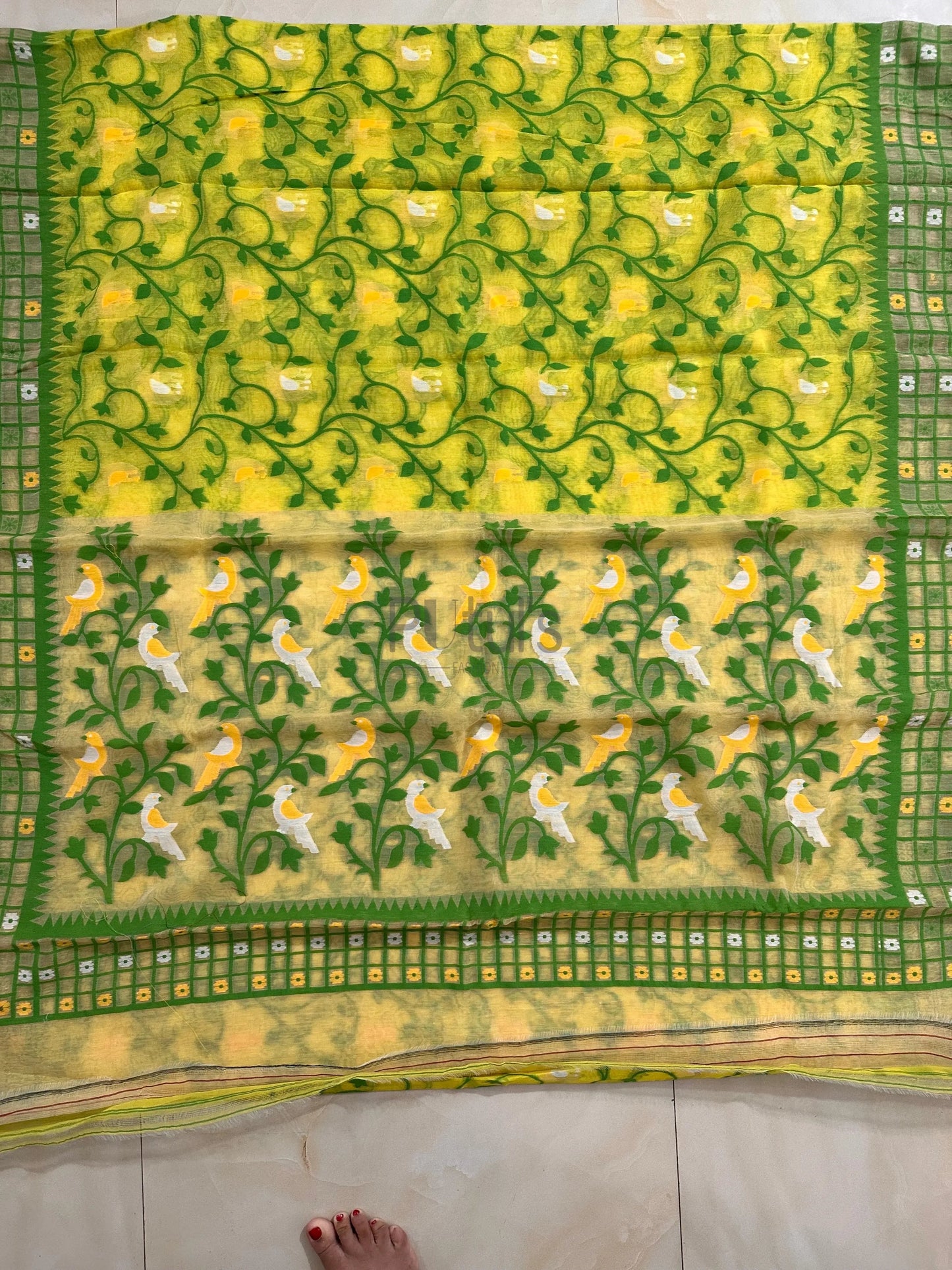 Bengal soft dhakai jamdani saree of Bengal Moyna pakhi will be chirping Putul's Fashion