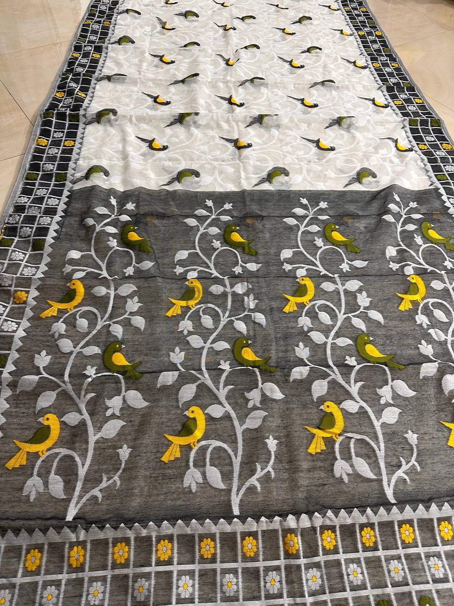 Bengal soft dhakai jamdani saree of Bengal Moyna pakhi will be chirping Putul's Fashion