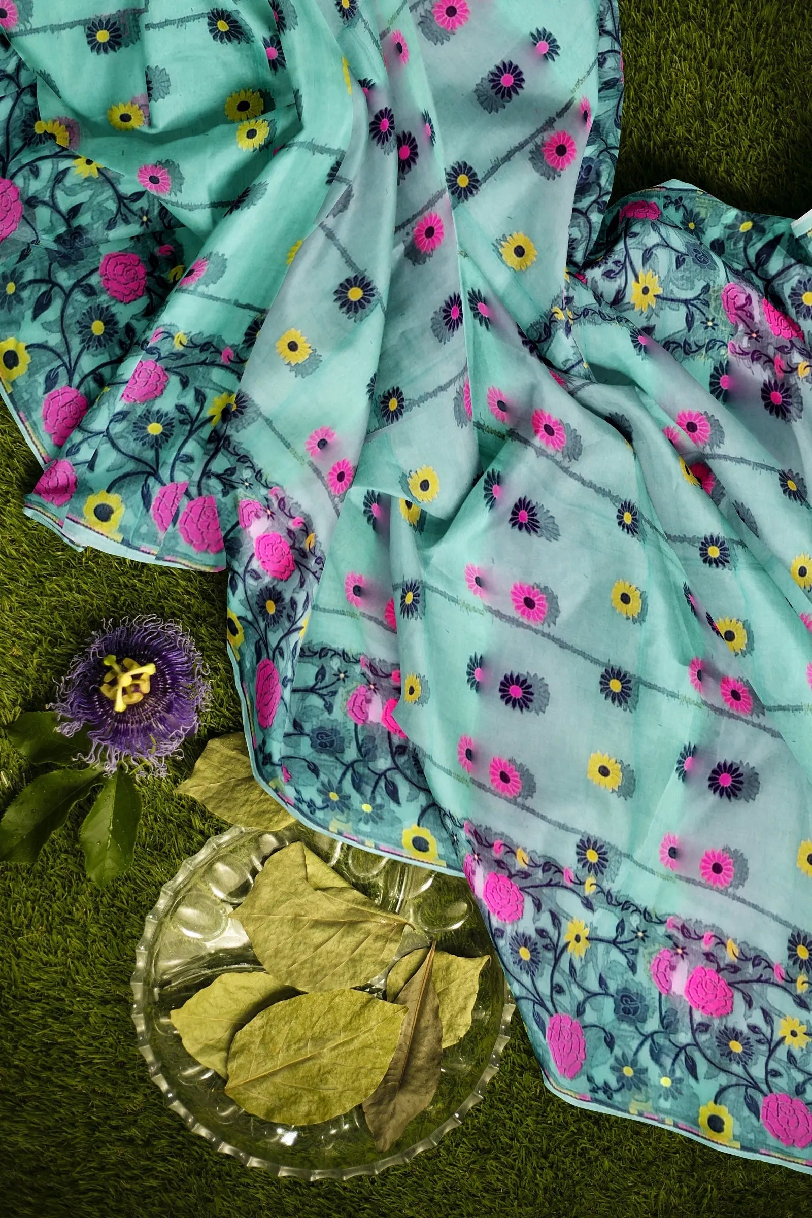 Bengal soft dhakai Jamdani Putul's fashion