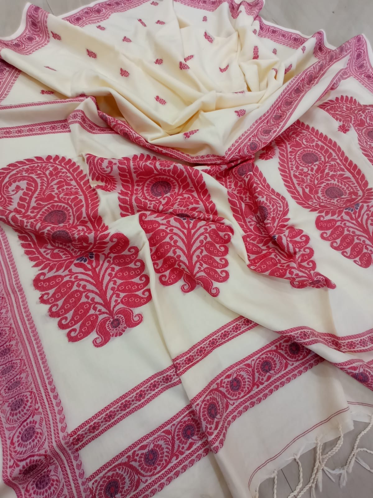 Cotton Baluchori saree An elegance of Bengali heritage saree - White - cotton saree