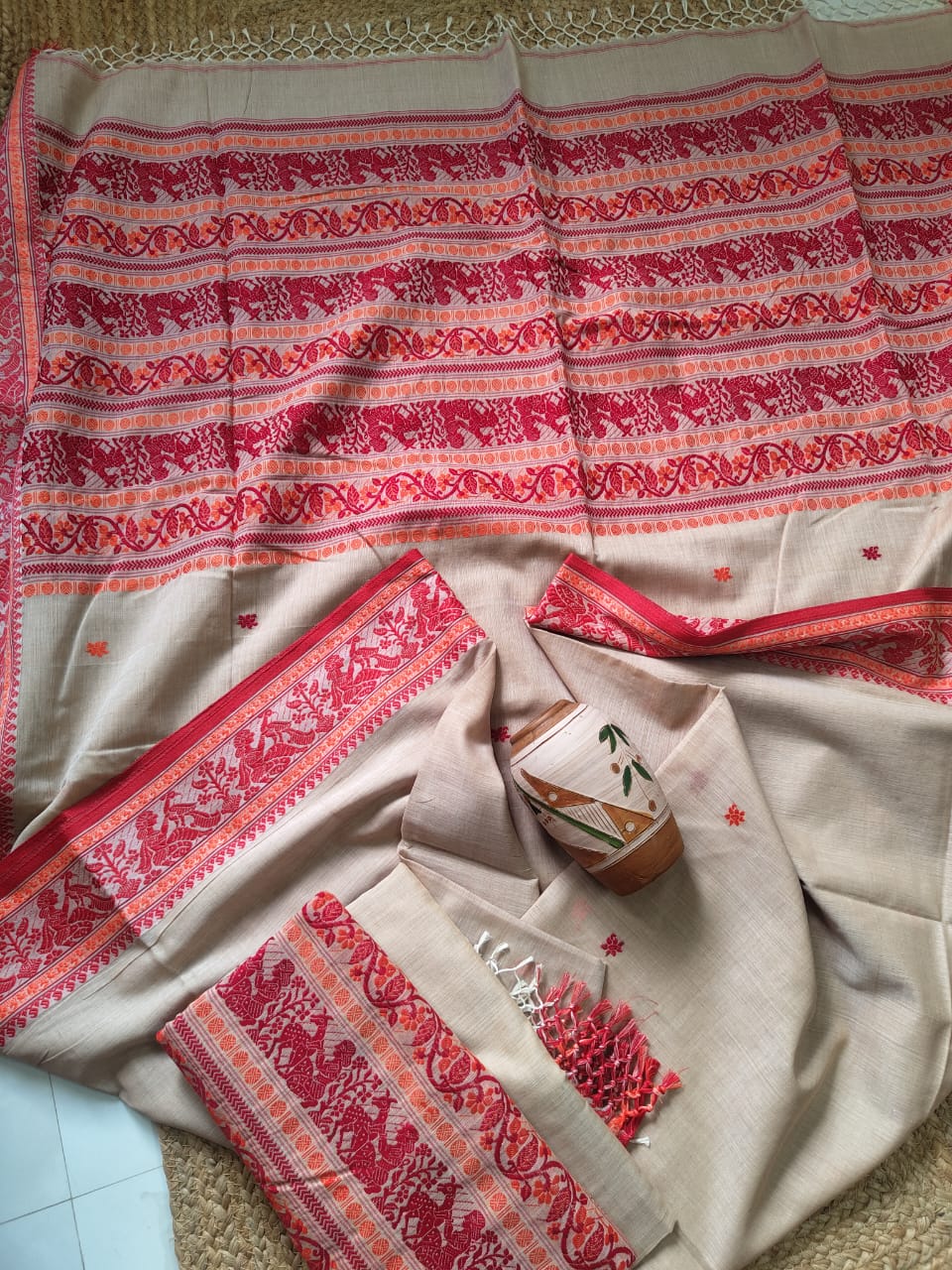 Cotton baluchori saree A traditional saree of Bengal - White - Cotton