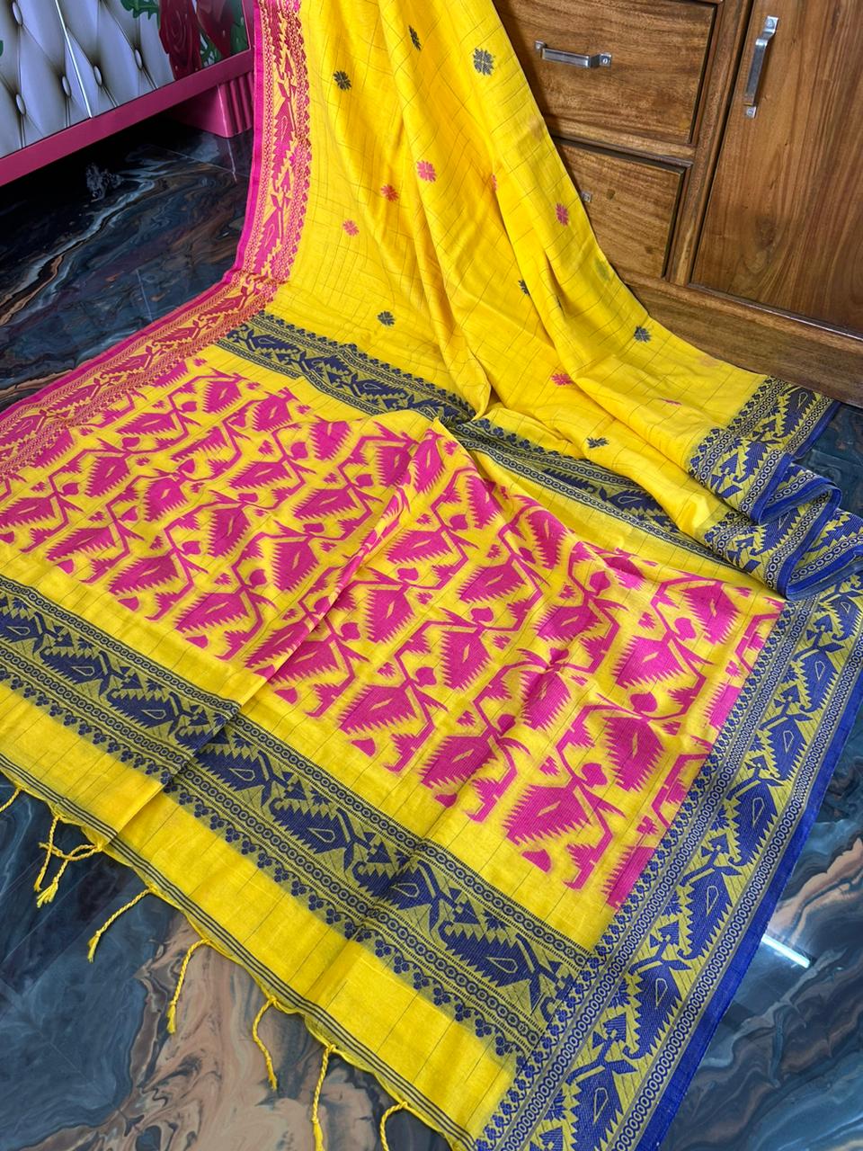 Cotton ikkat jamdani saree of Bengal - Yellow - Cotton jamdani