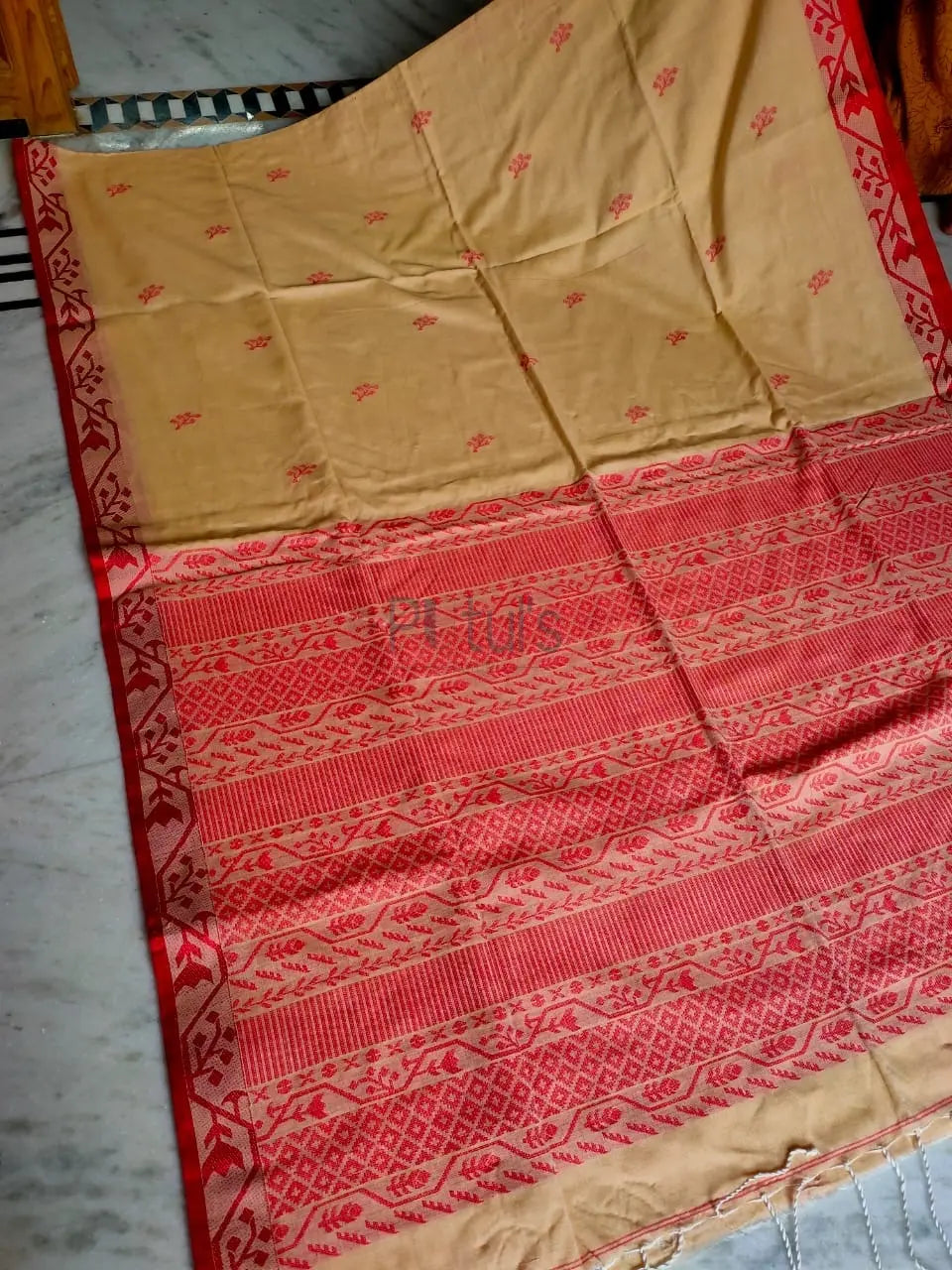 Cotton jamdani saree of Bengal Putul's Fashion