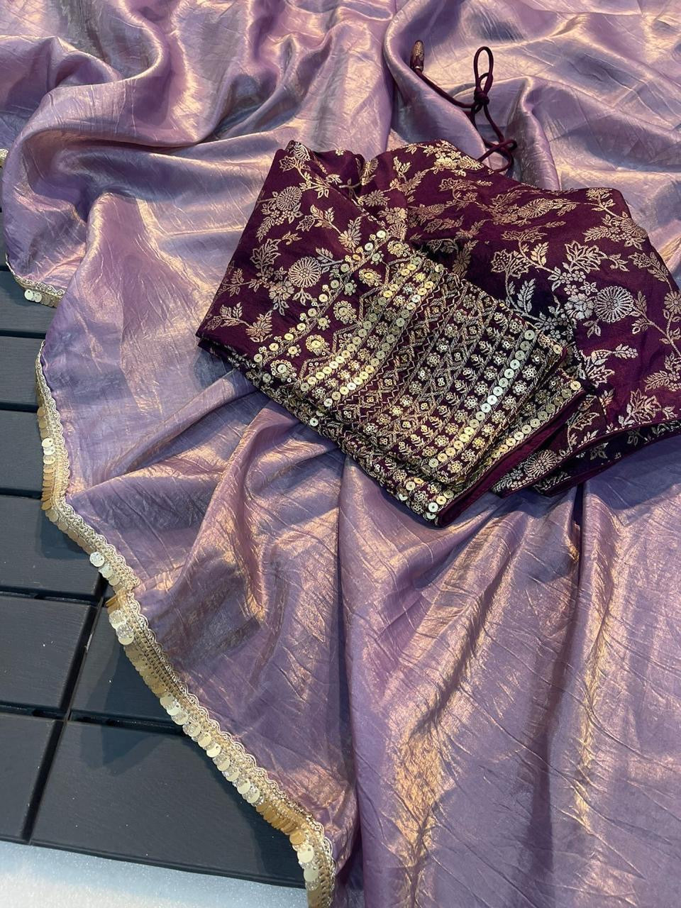 Crushed tissue saree with stitched blouse