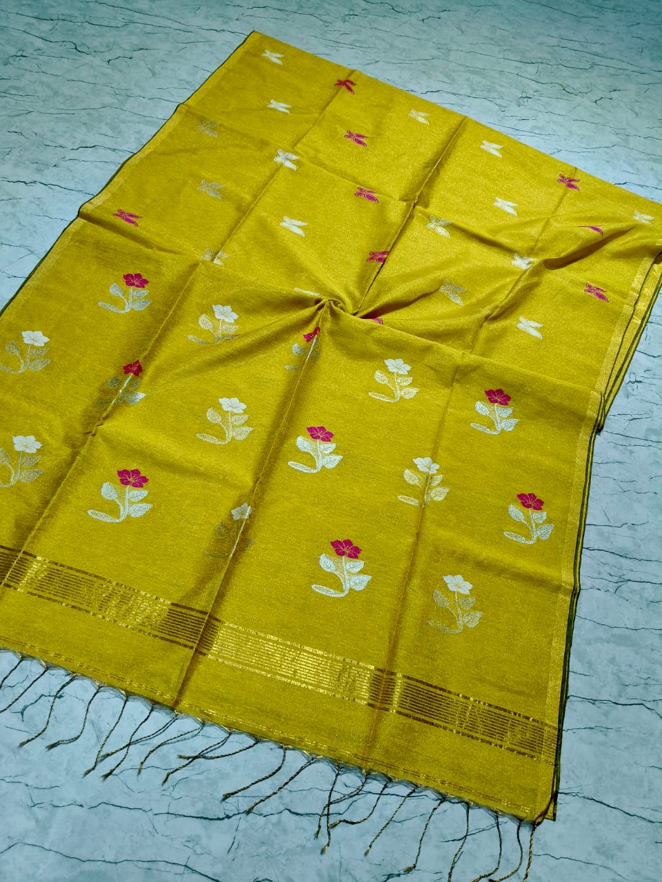 Elegant Linen Jamdani Sarees for Traditional Wear at Putul’s Fashion - Gold - Linen Saree