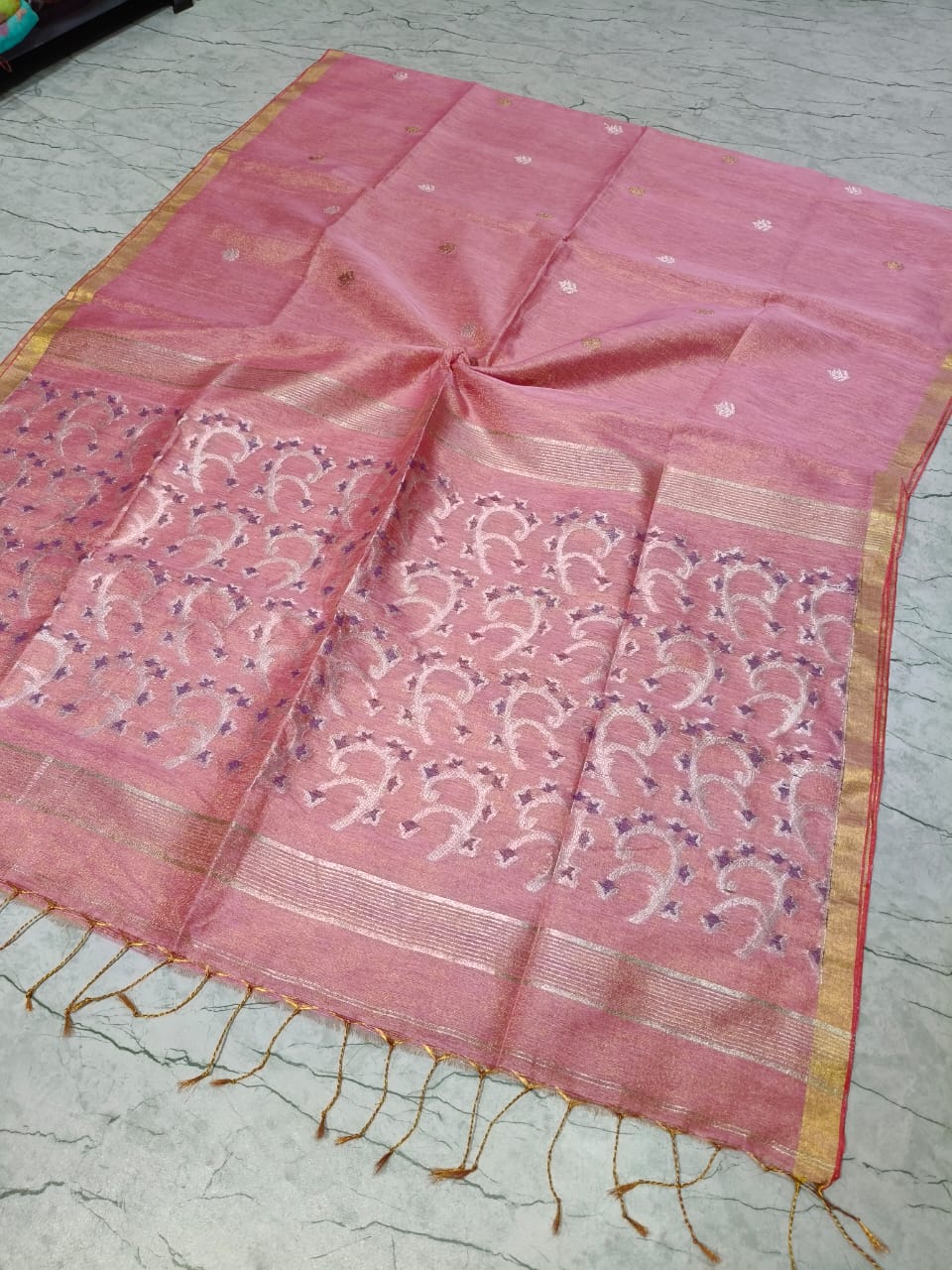 Elegant tissue Linen Jamdani Sarees from Putul’s Fashion Collection - Pink - Linen Saree