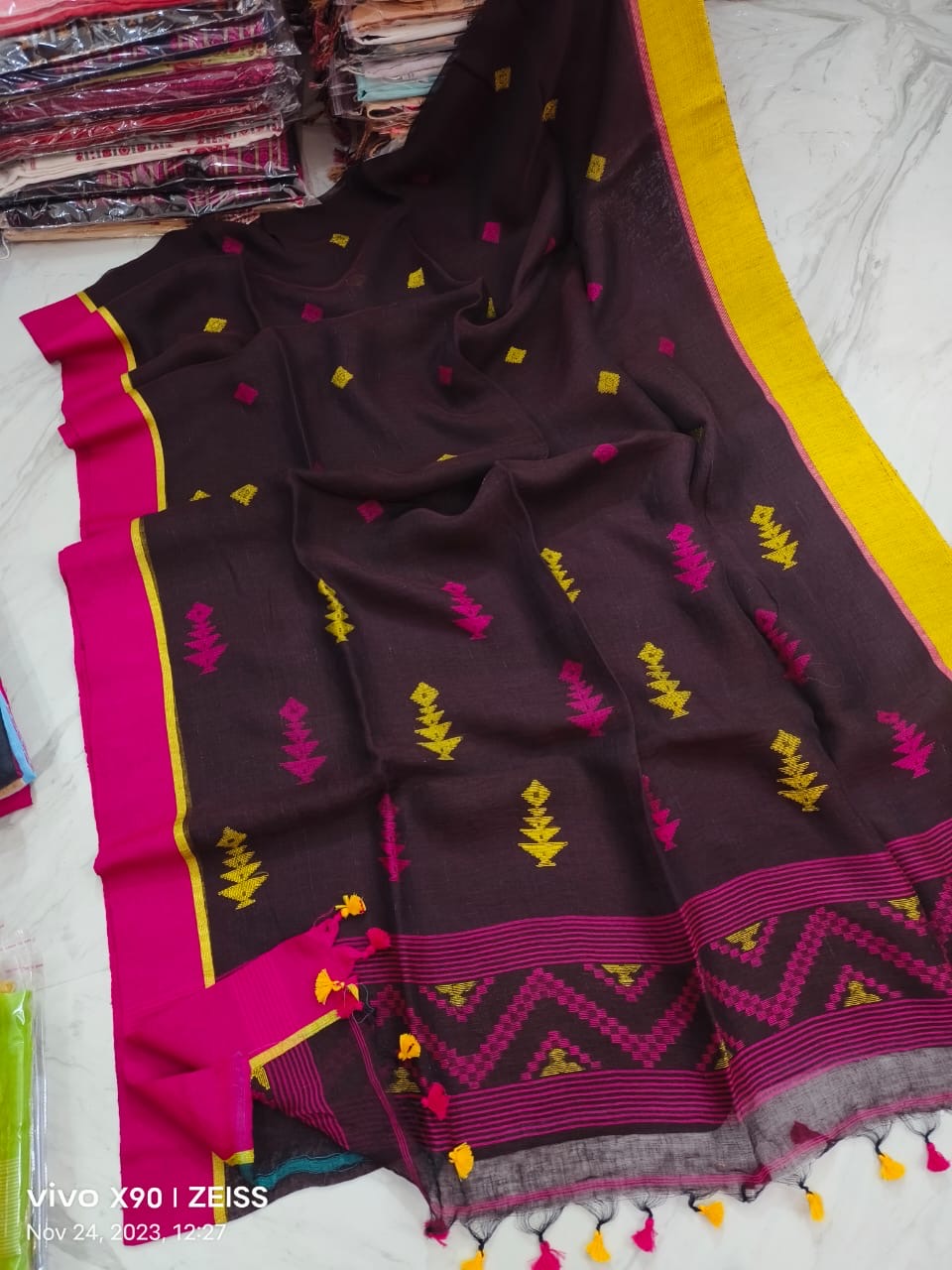 Ganga yamuna linen jamdani saree - Black