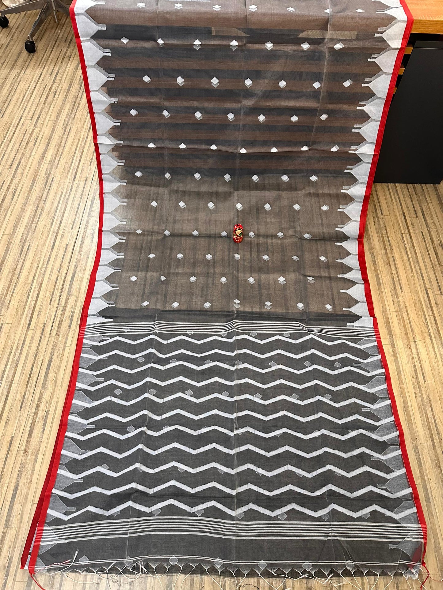 Handwoven temple border Muslin saree - Black