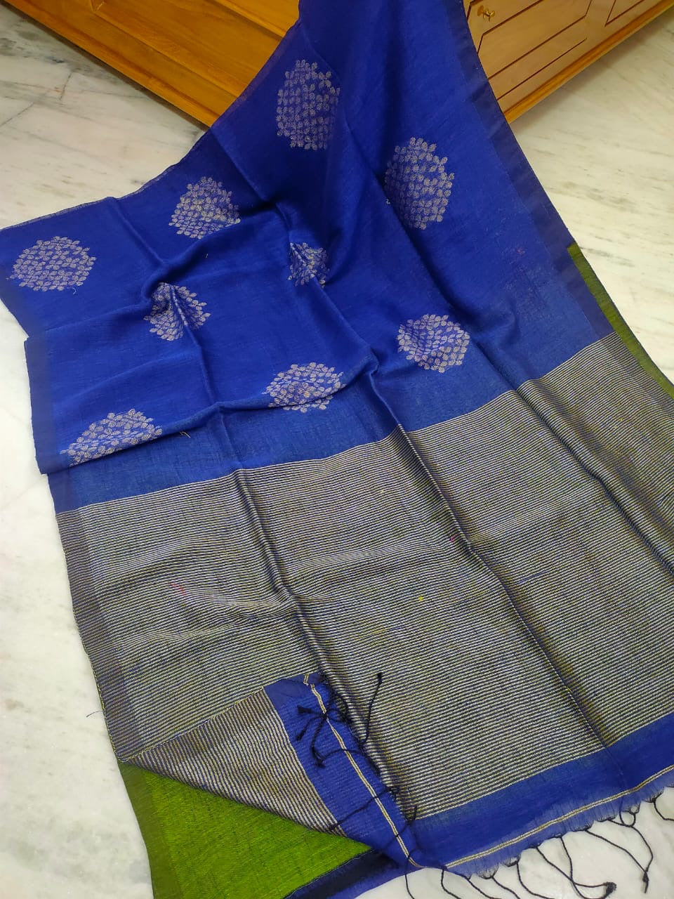 Linen jamdani saree flower motif - Blue - Linen Saree