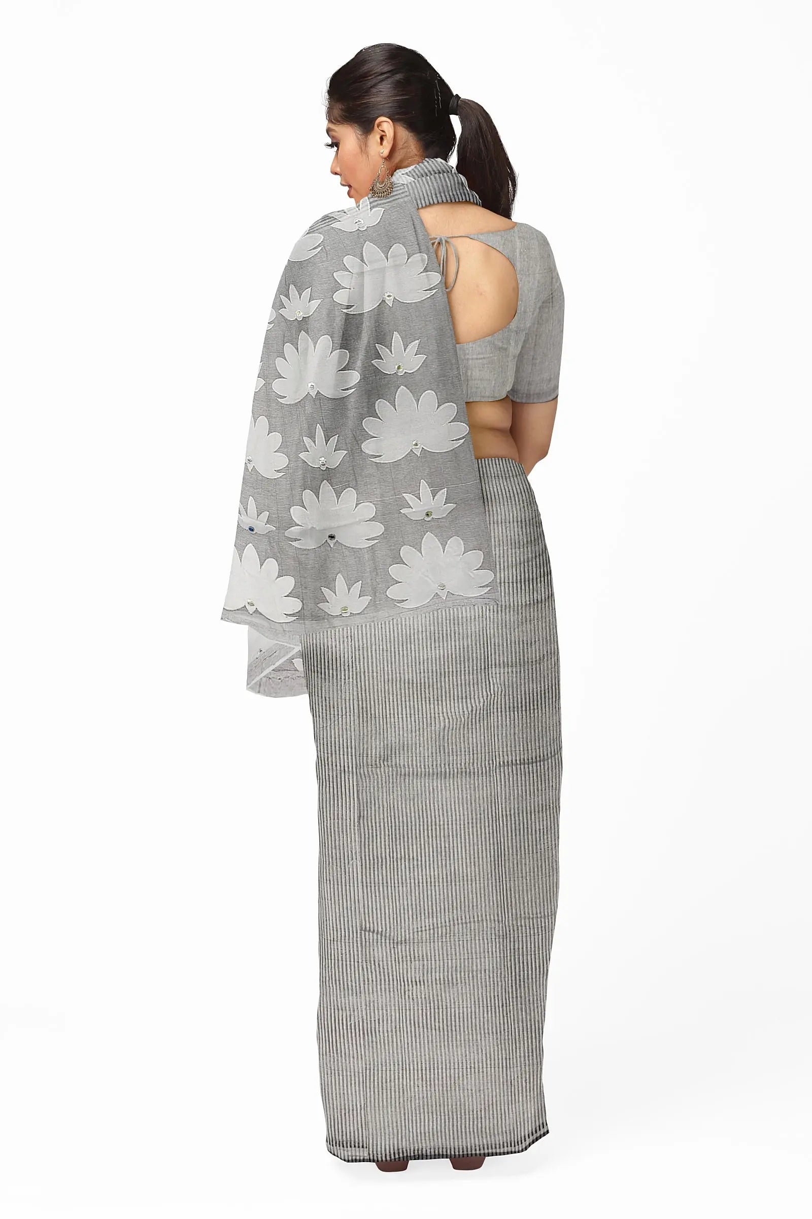 Applique saree on noyel fabric Ash Putul's fashion