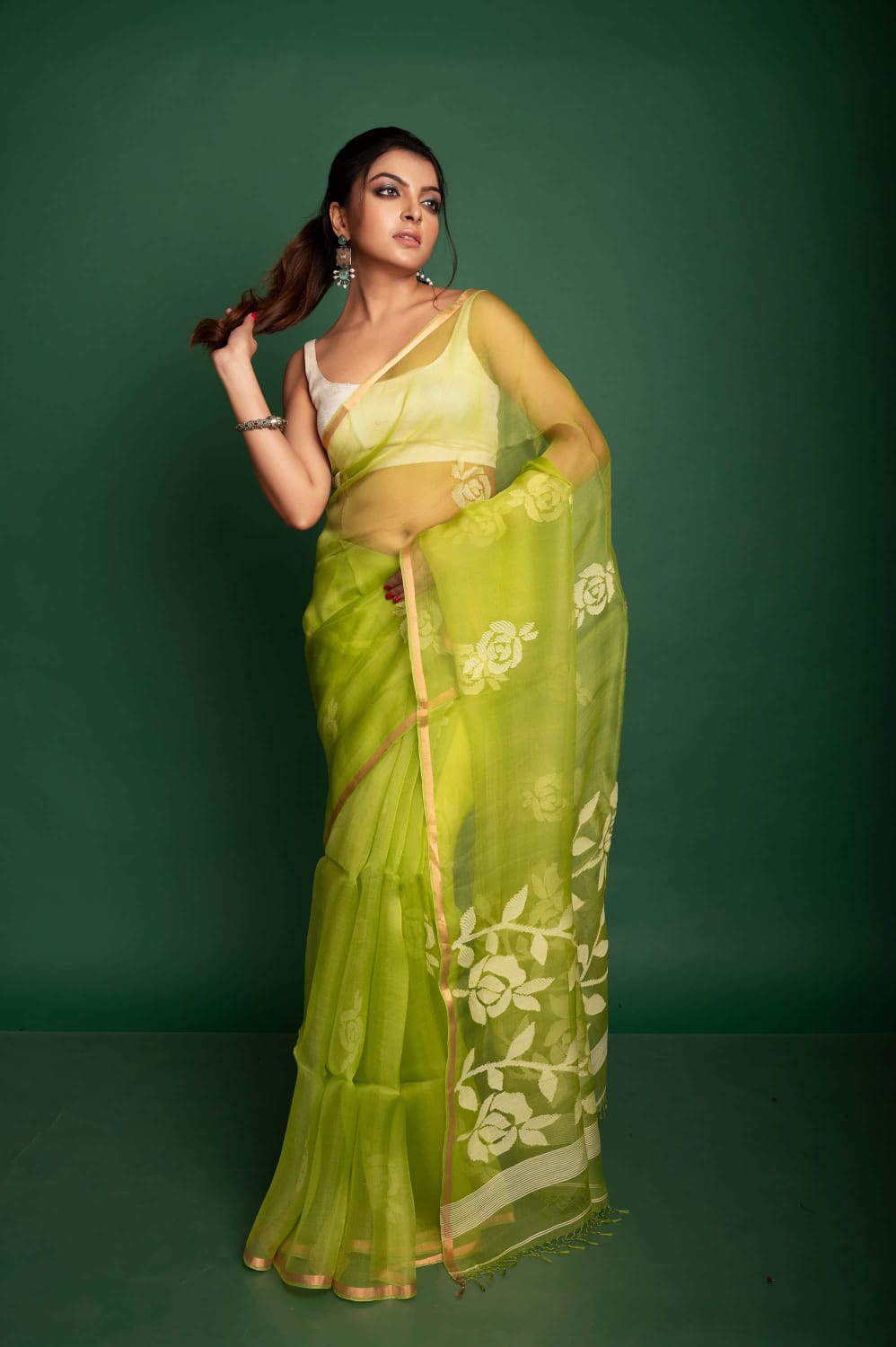 Pista Green Muslin Jamdani saree from the loom of Bengal - Pista - muslin saree