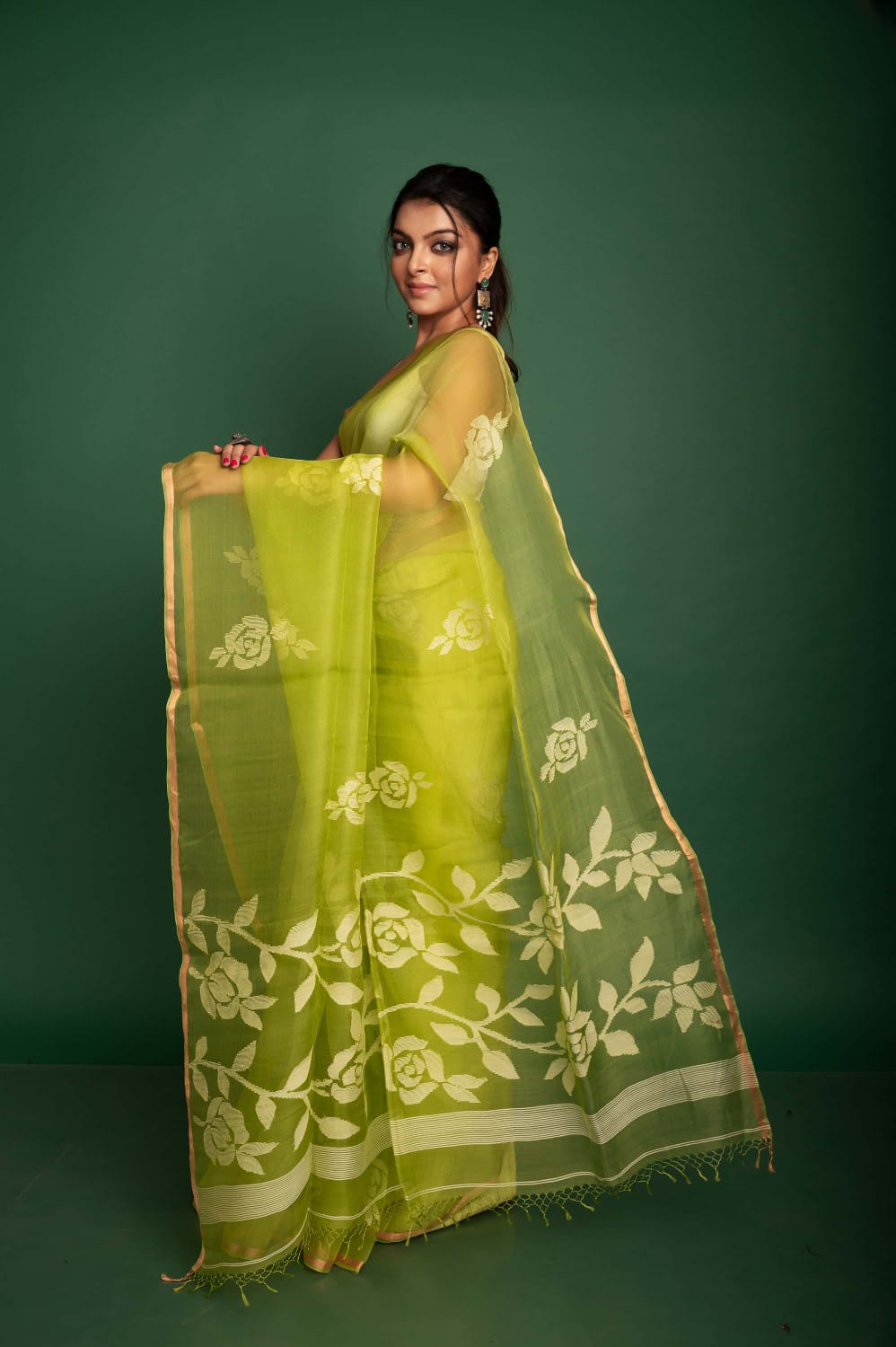Pista Green Muslin Jamdani saree from the loom of Bengal - Pista - muslin saree