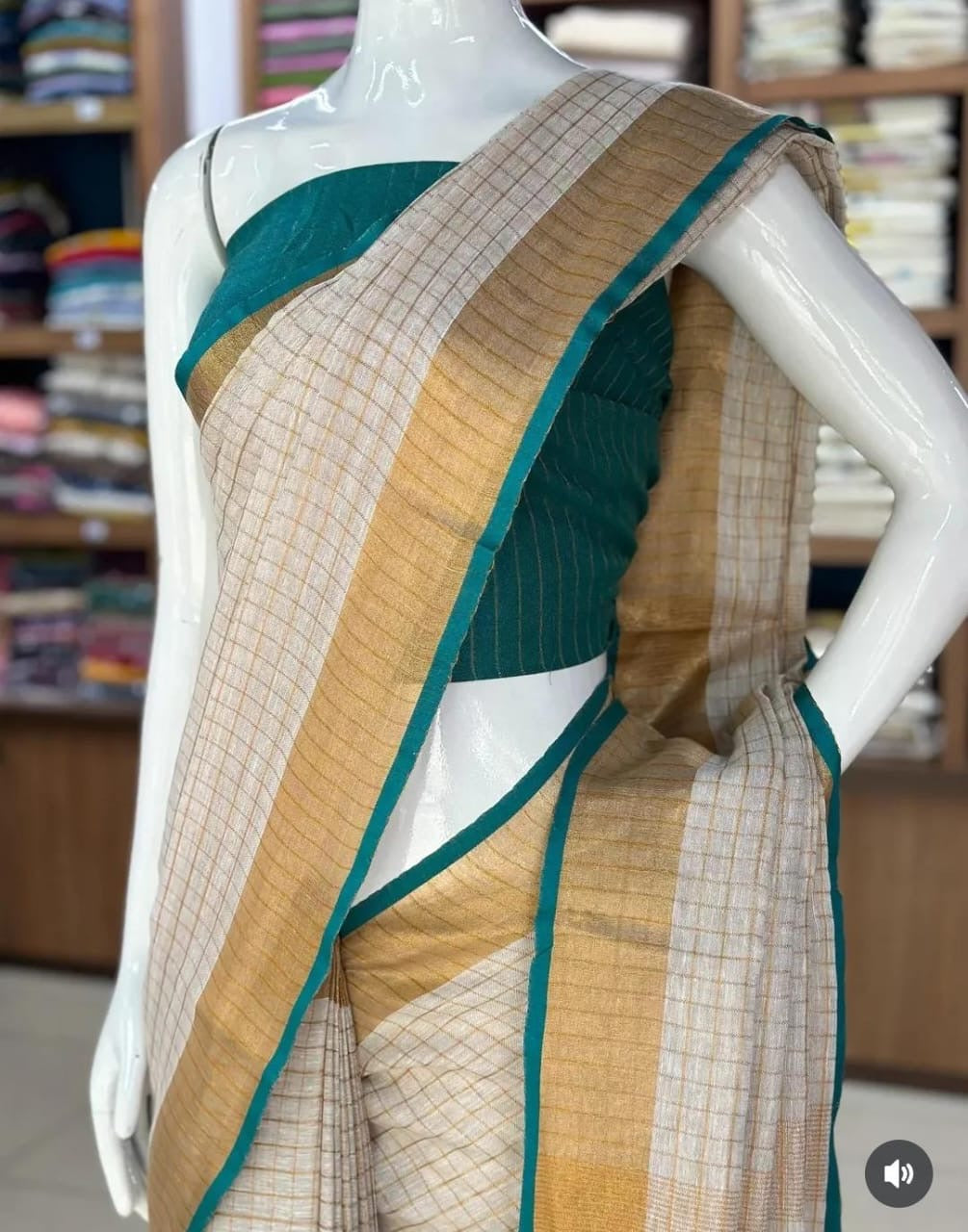Putul’s Fashion Linen Golden Checked Jamdani Saree with Red and Gold Border - Green - Linen Saree