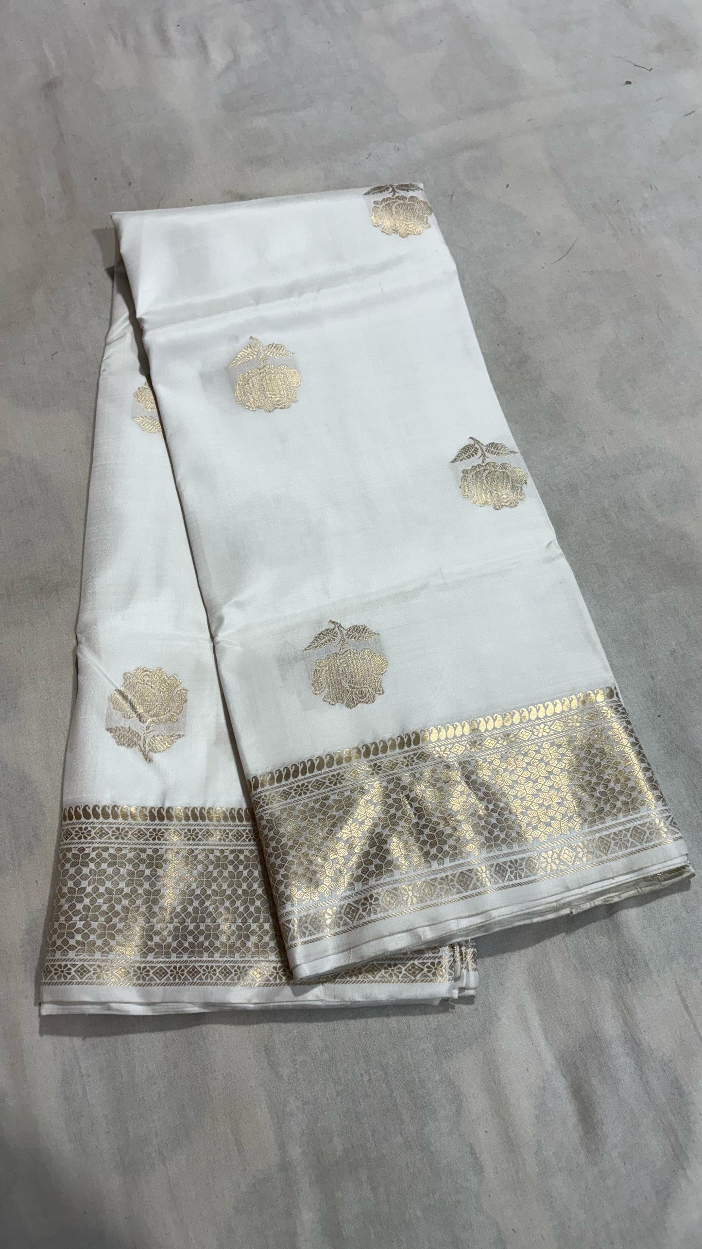 Golap Swarnachari from the loom of Bishnupur