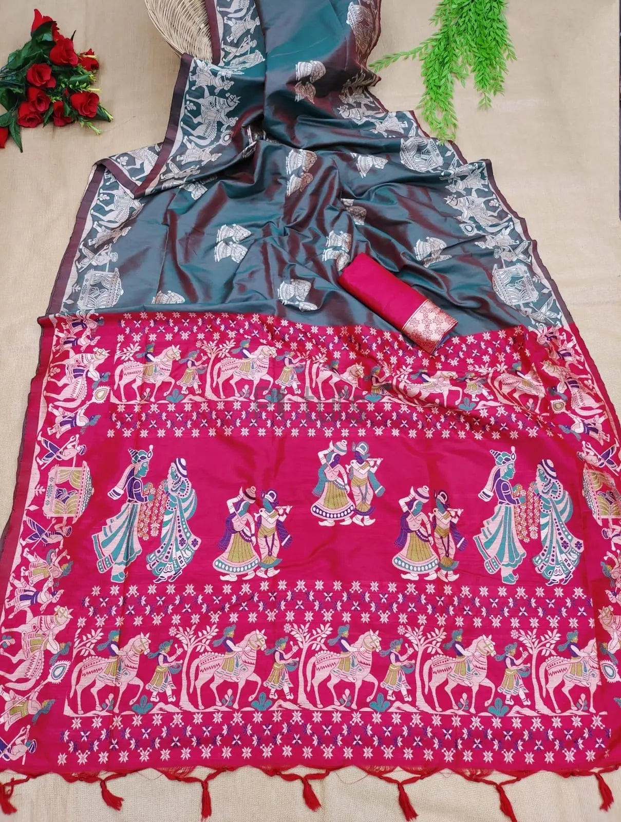 Raw silk in dual tone and ancient figure motif - Black Soft