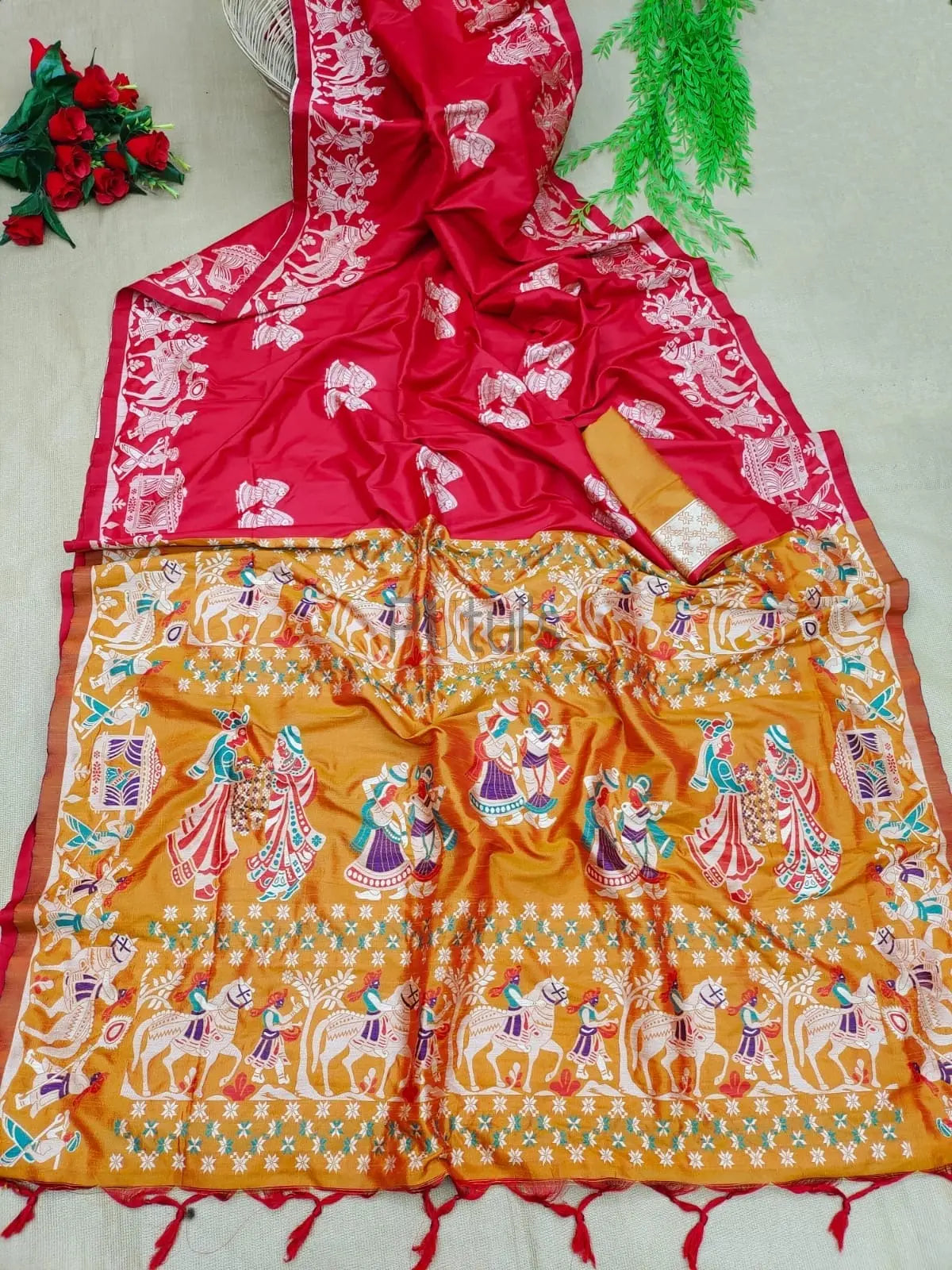 Raw silk in dual tone and ancient figure motif - Red Soft