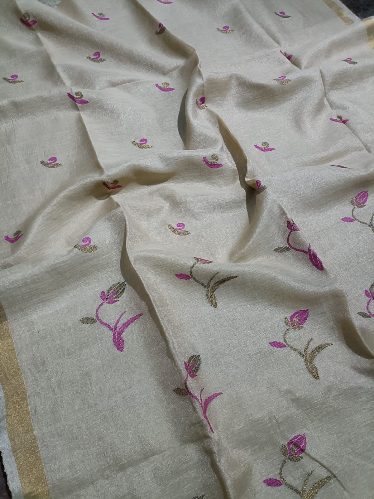 Tissue linen saree An elegant design of jamdani - Cream - Linen Saree