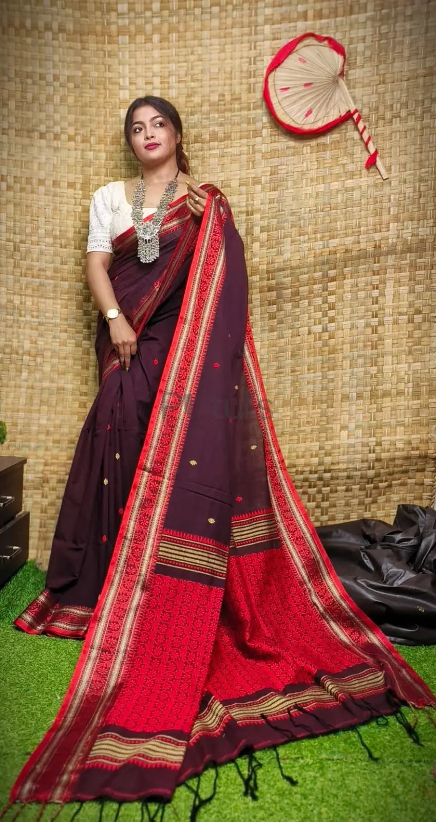 Trendy Cotton jamdani saree Putul's Fashion