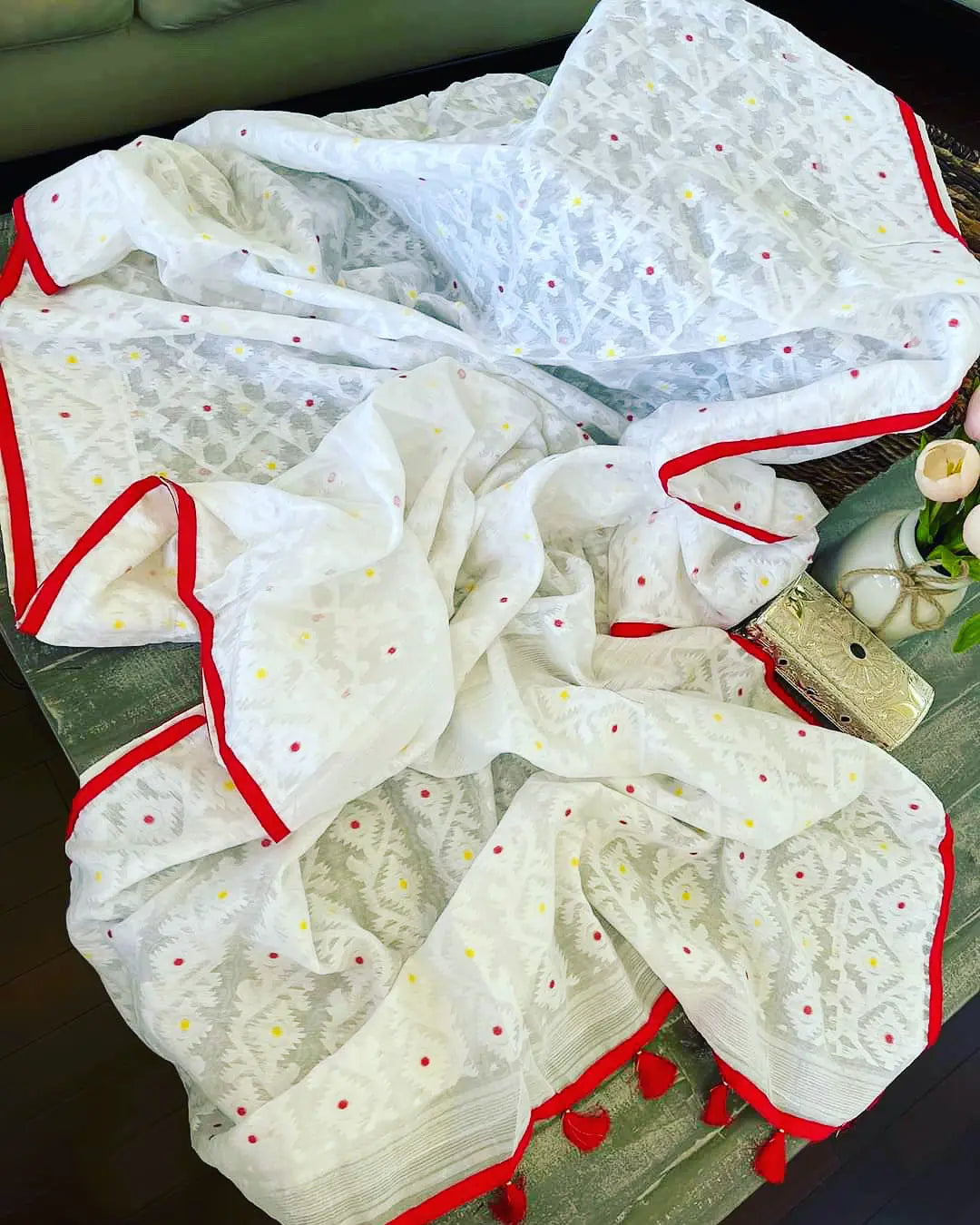 White Asthomi Special Dhakai Jamdani Putul's Fashion