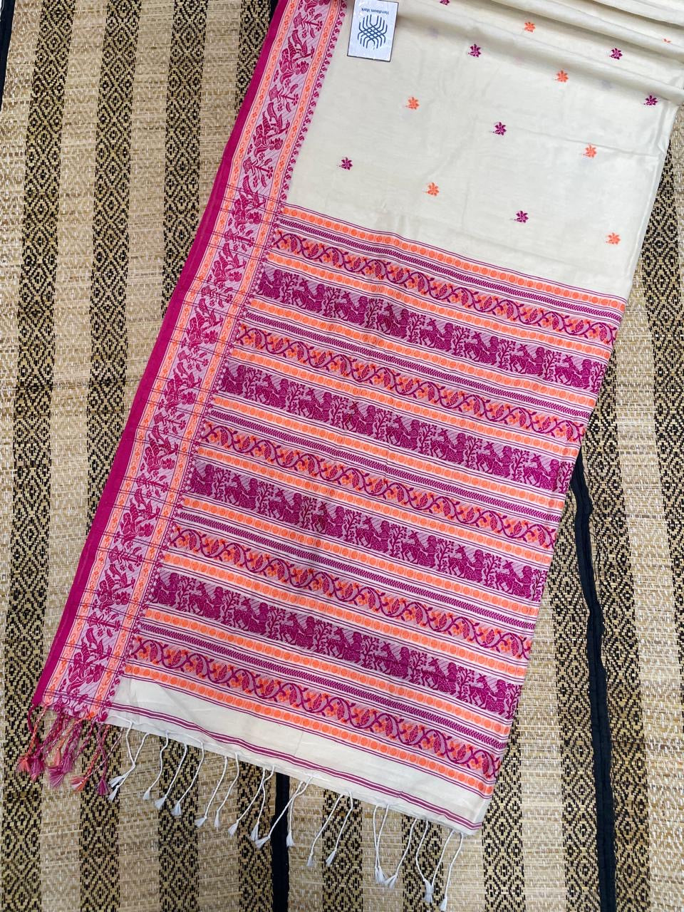 Cotton Baluchori Saree with Intricate Patterns for Elegant Style