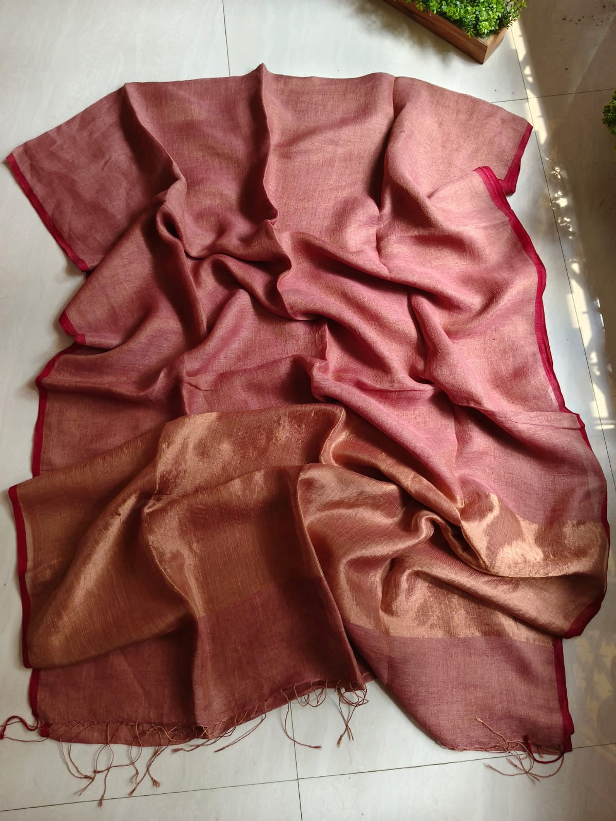 Metallic linen saree zari pallu - Bronze
