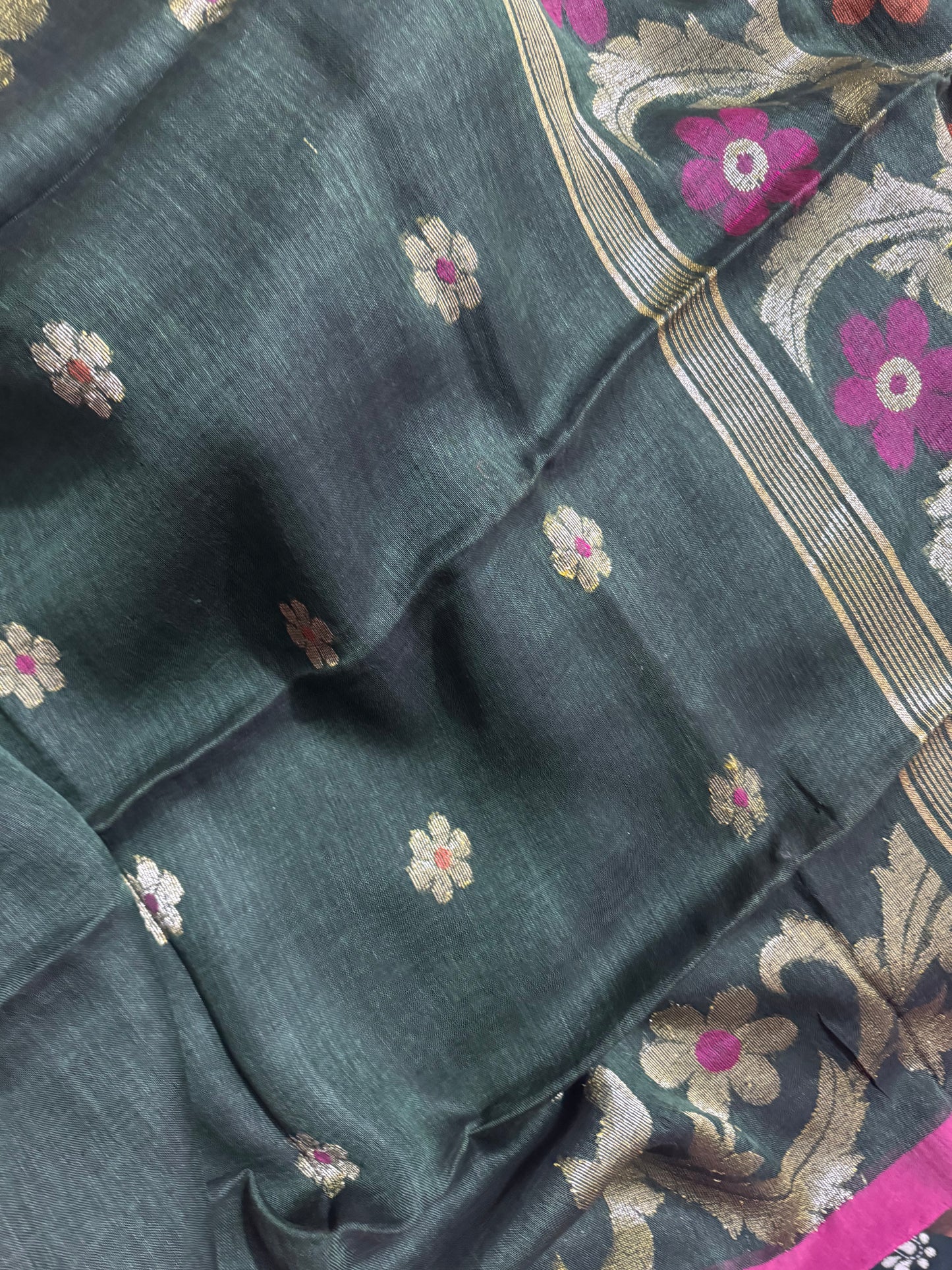 Ganga yamuna Linen jamdani saree of Puja, mehendi green