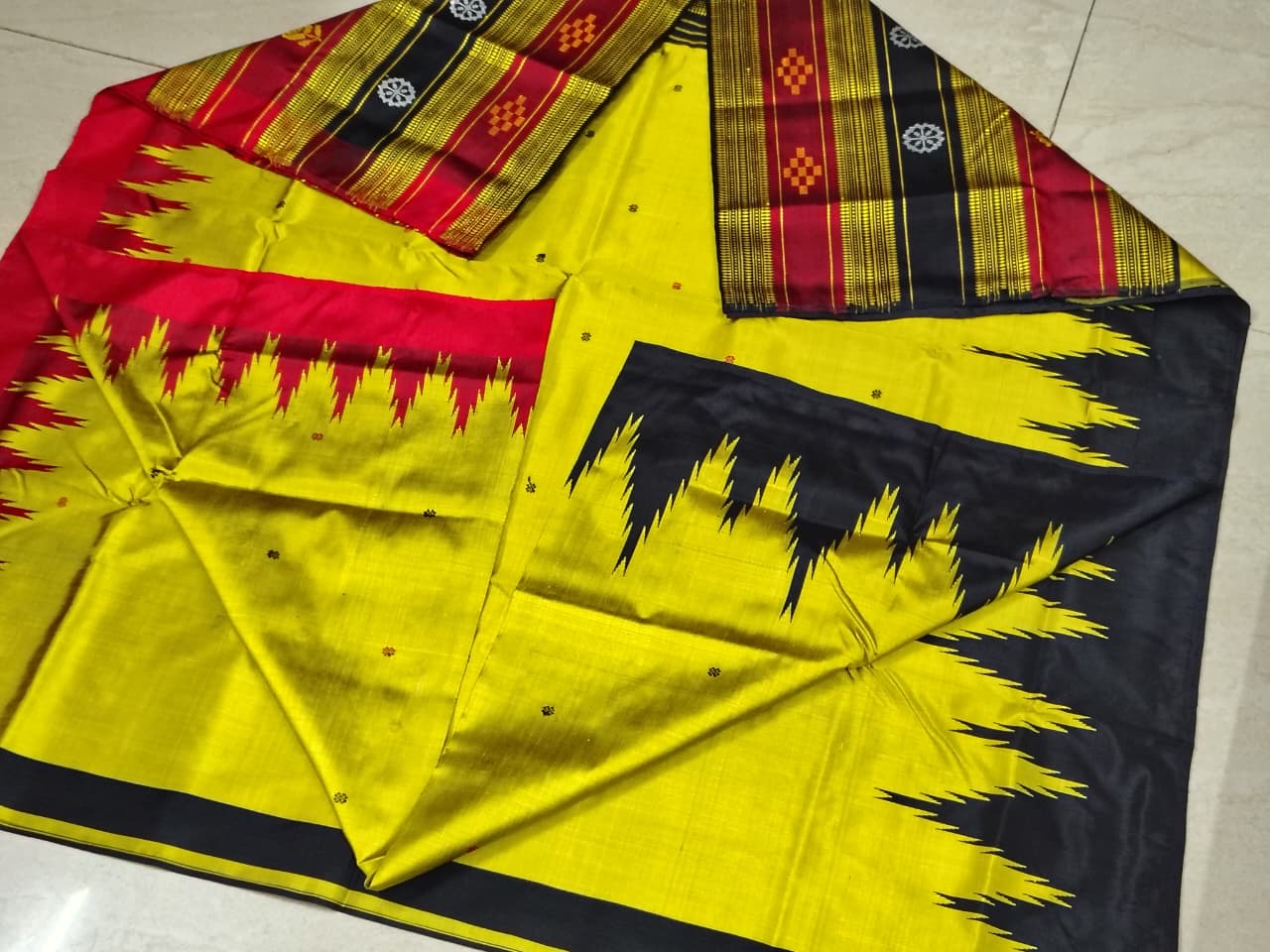 Ganjam Bomkai double ikkat handloom saree// A classic saga of tribal silk