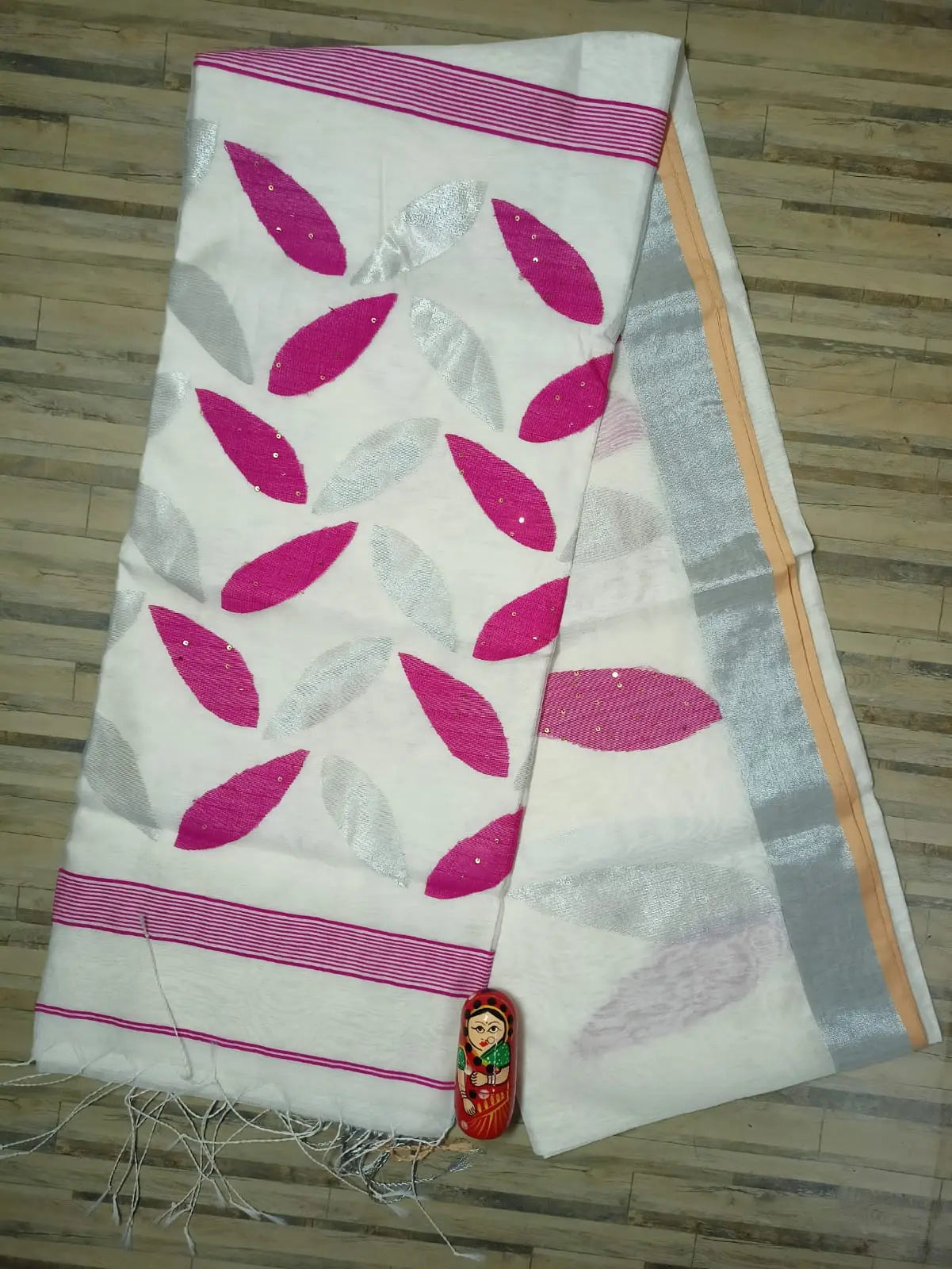 Resham jamdani saree Putul's fashion