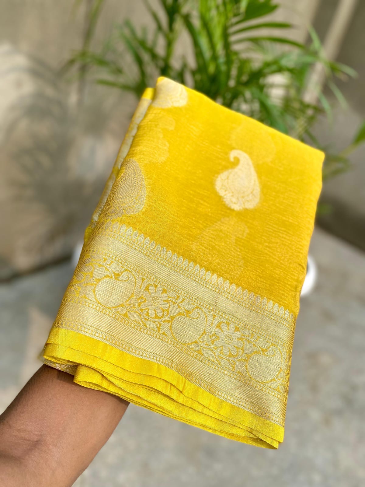 Dyeable crushed tissue silk banarasi saree