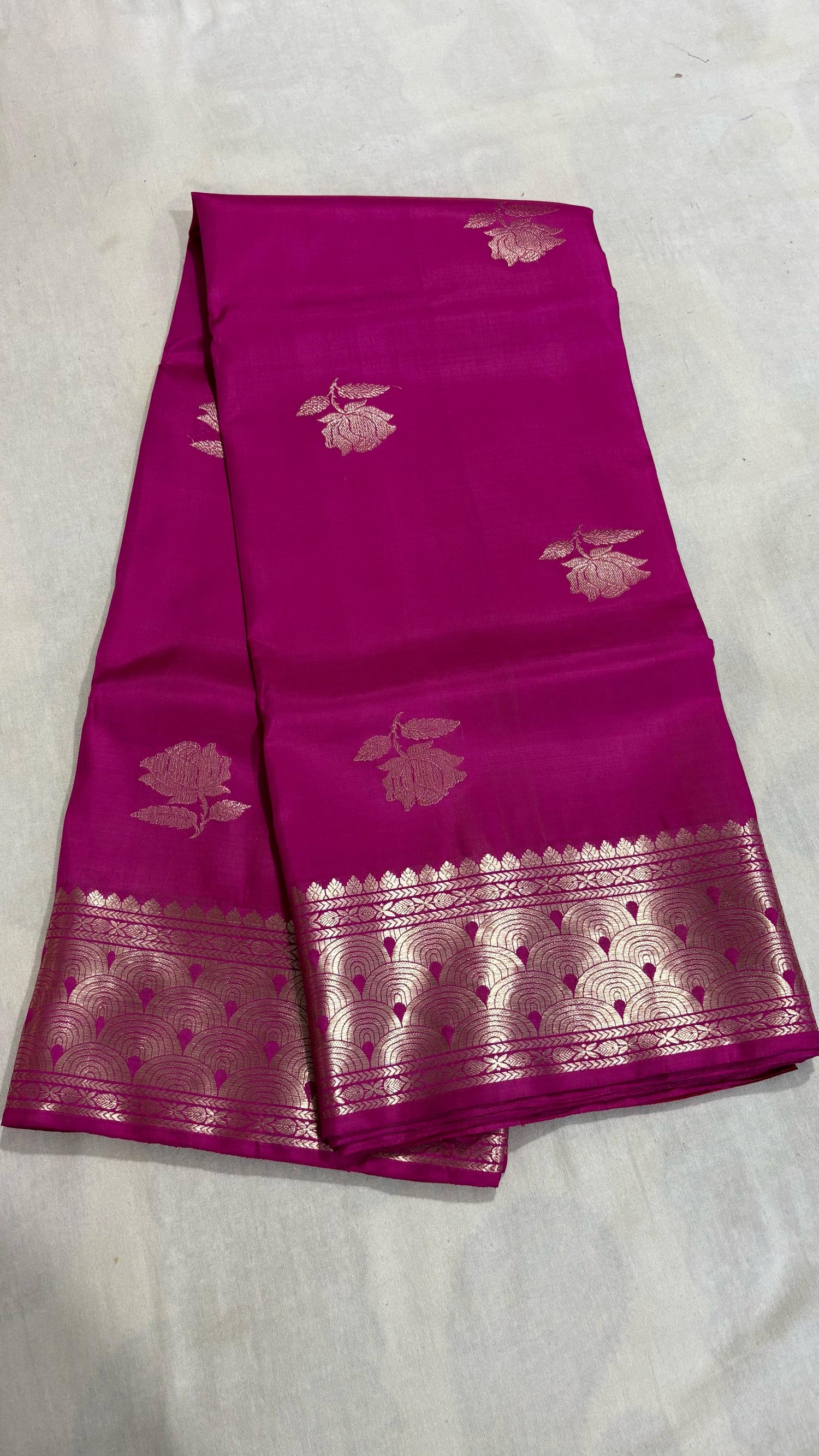 Golap Swarnachari from the loom of Bishnupur