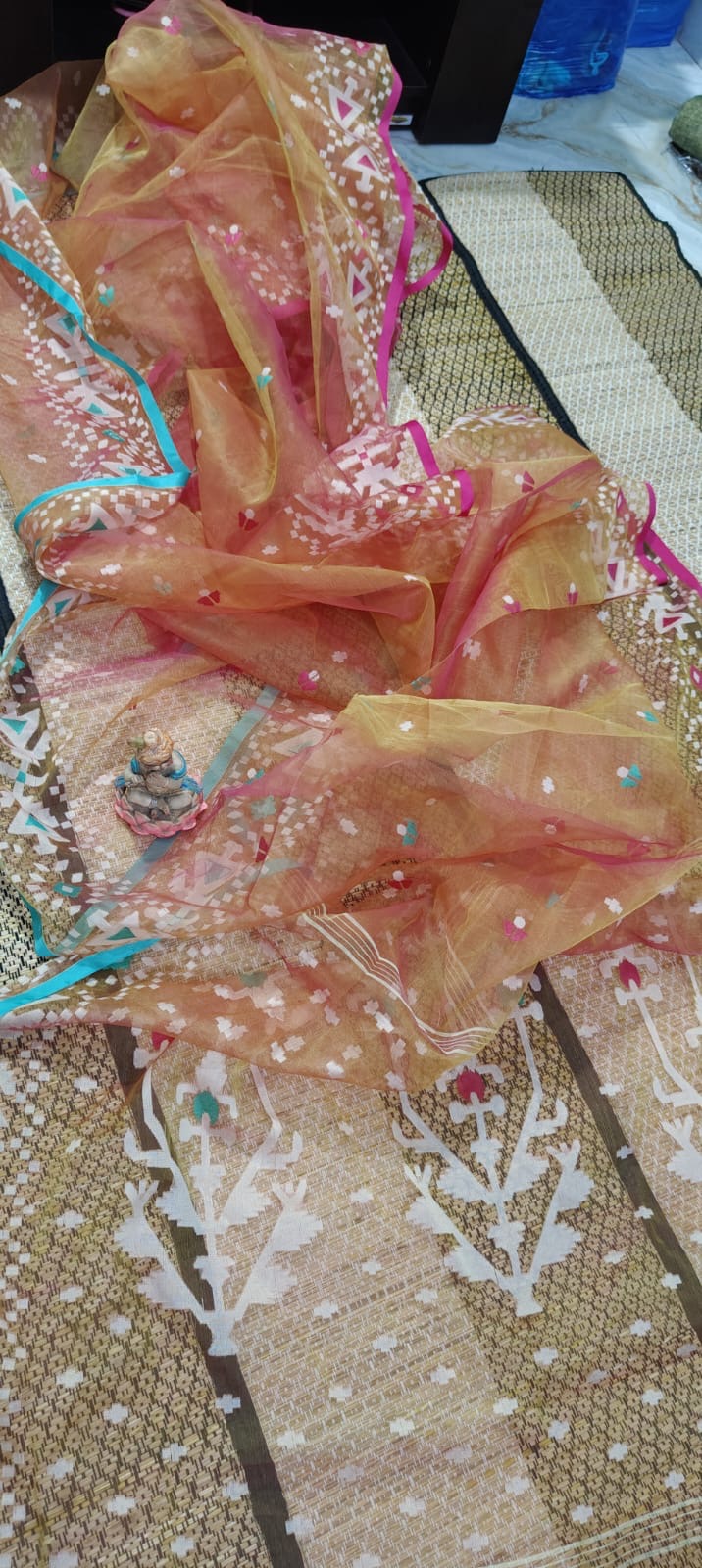 Handwoven ganga yamuna resham Muslin jamdani saree - Peach