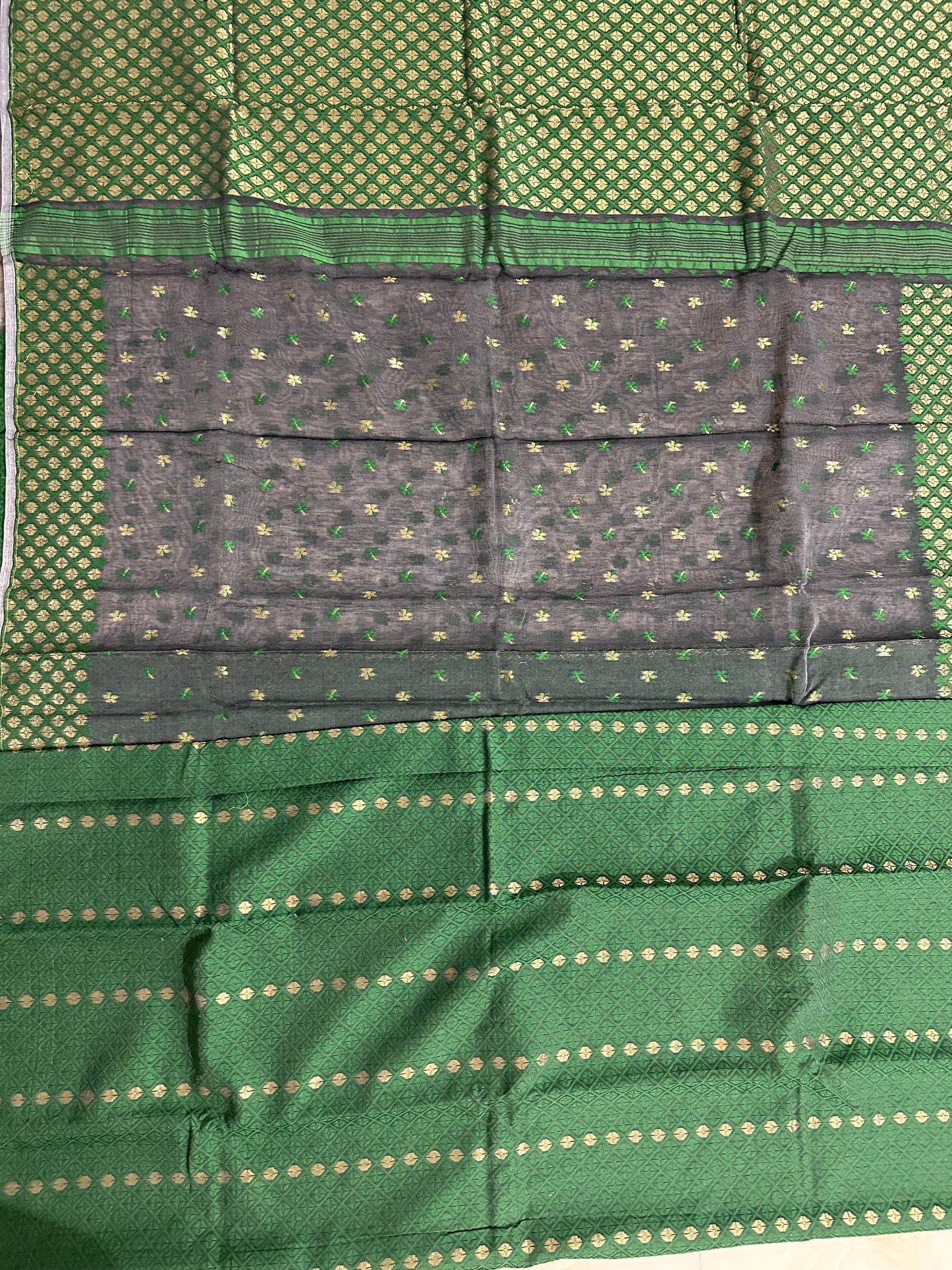 Dark green colour bengal soft resham dhakai Jamdani patli pallu design - Putul's Fashion