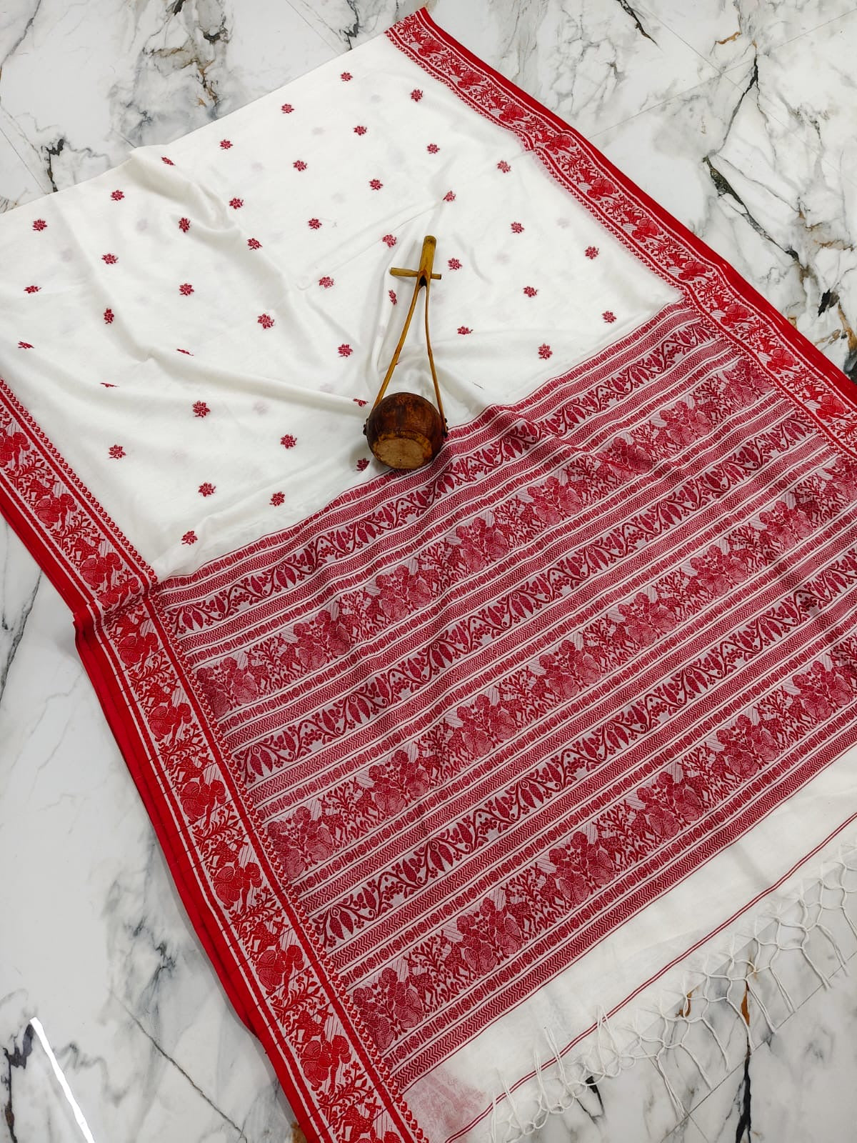 Cotton Baluchori Saree with Intricate Patterns for Elegant Style