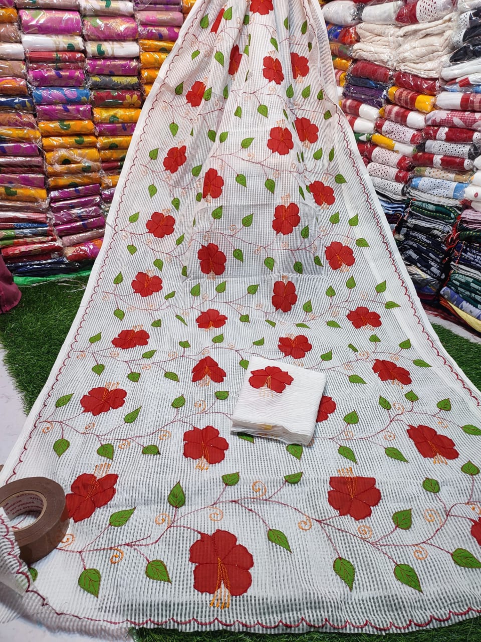 Reshom kota applique saree white saree - Female