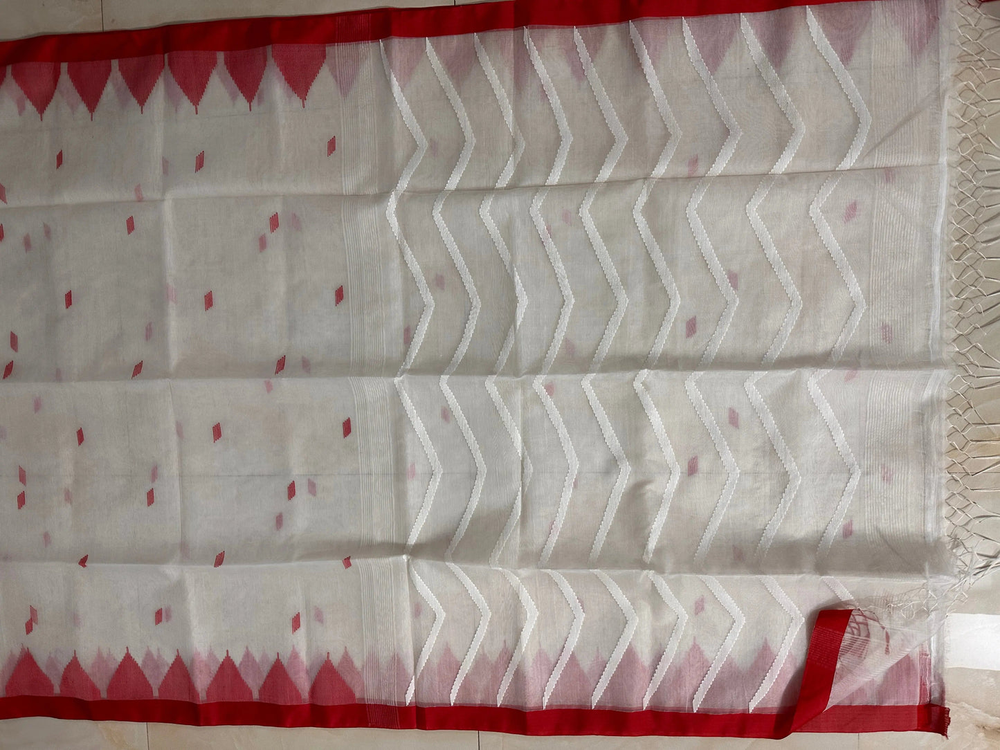 Handmade temple border Muslin saree Putul's Fashion
