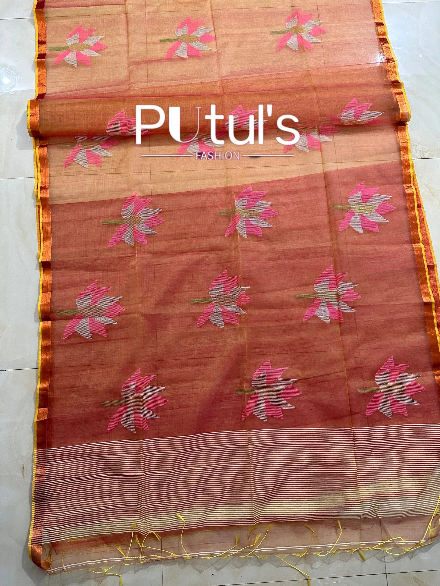 Peach coloured dual tone hand weaving Bengal Muslin saree of handweaving lotus